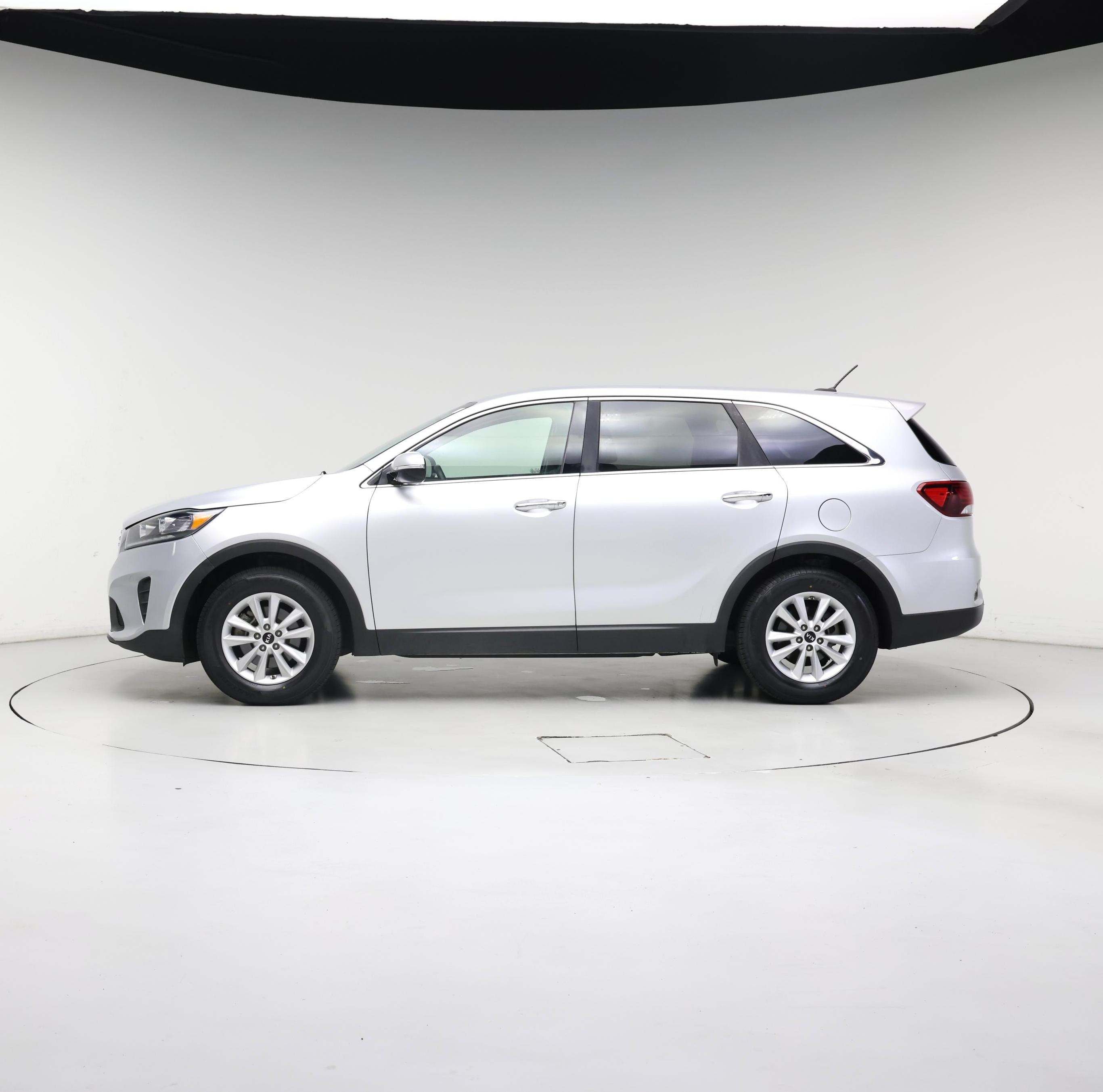 Thumbnail: 2020 Kia Sorento - 3