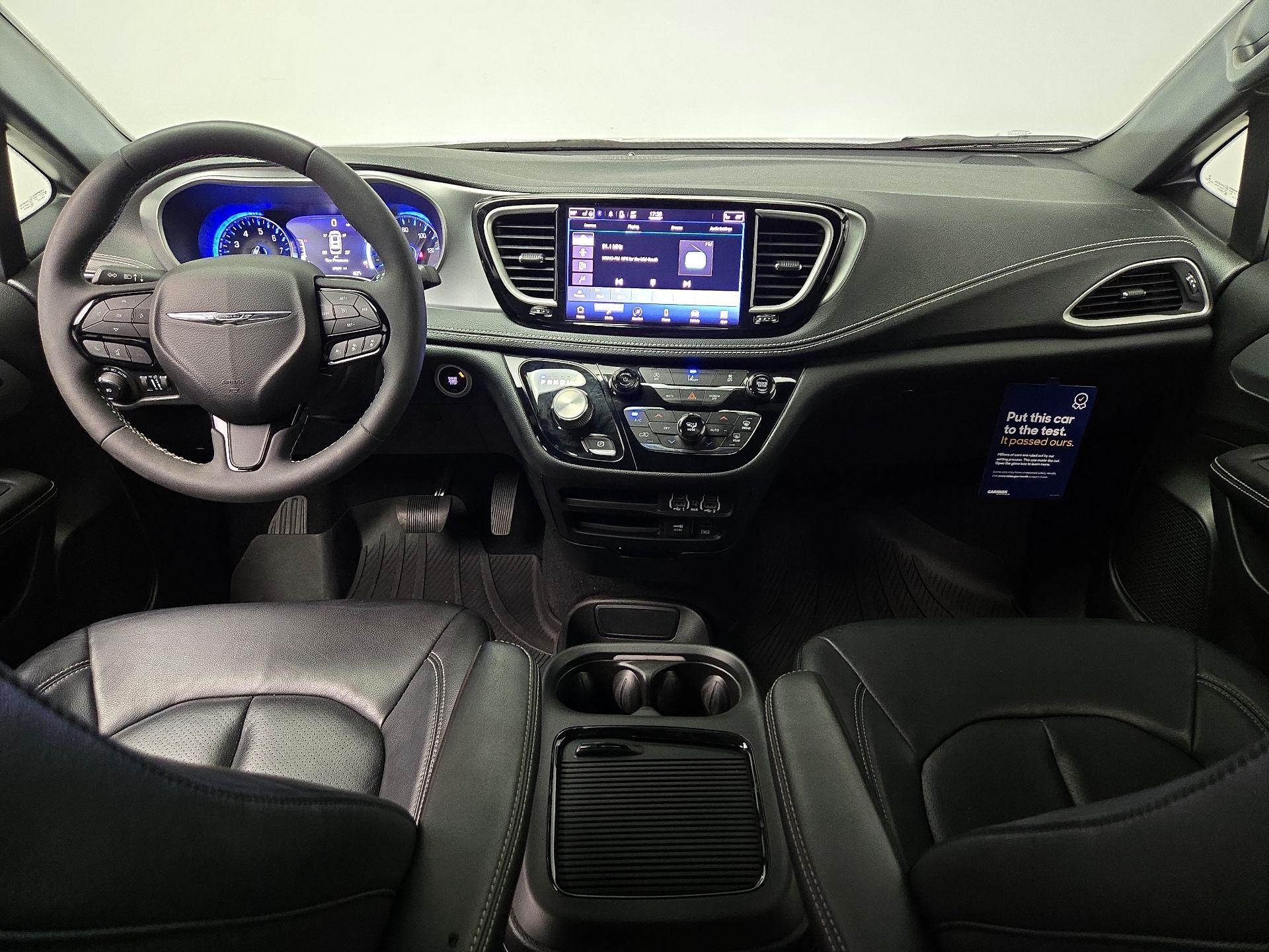 Thumbnail: 2022 Chrysler Pacifica - 9