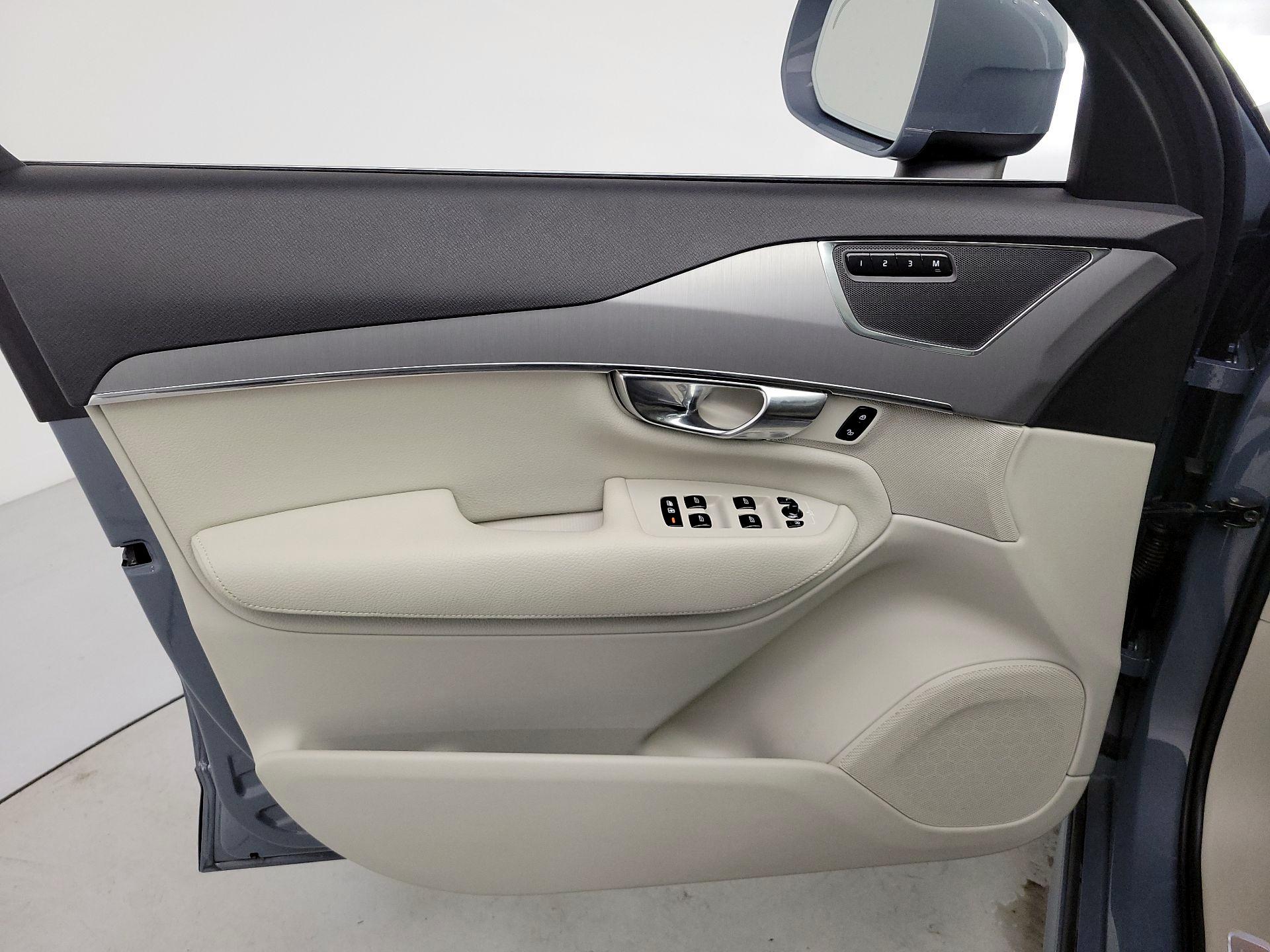 Thumbnail: 2021 Volvo XC90 - 12