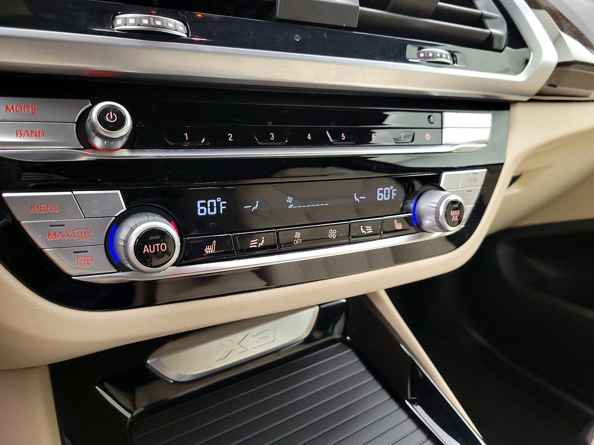 Thumbnail: 2021 BMW X3 - 17