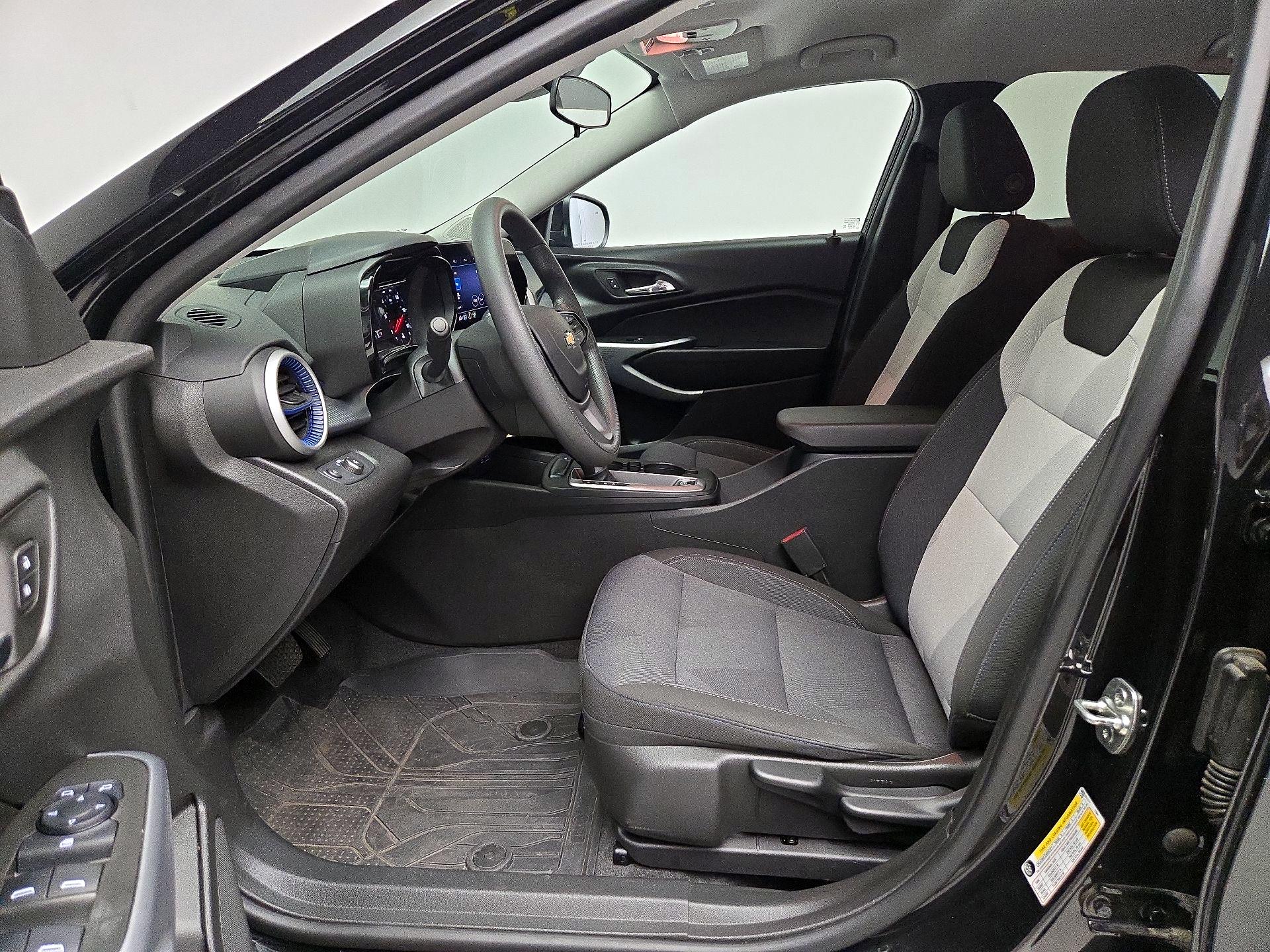 Thumbnail: 2025 Chevrolet Trax - 11