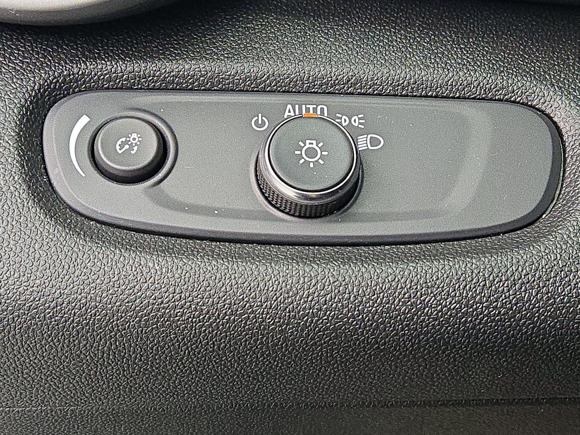 Thumbnail: 2025 Chevrolet Trax - 13