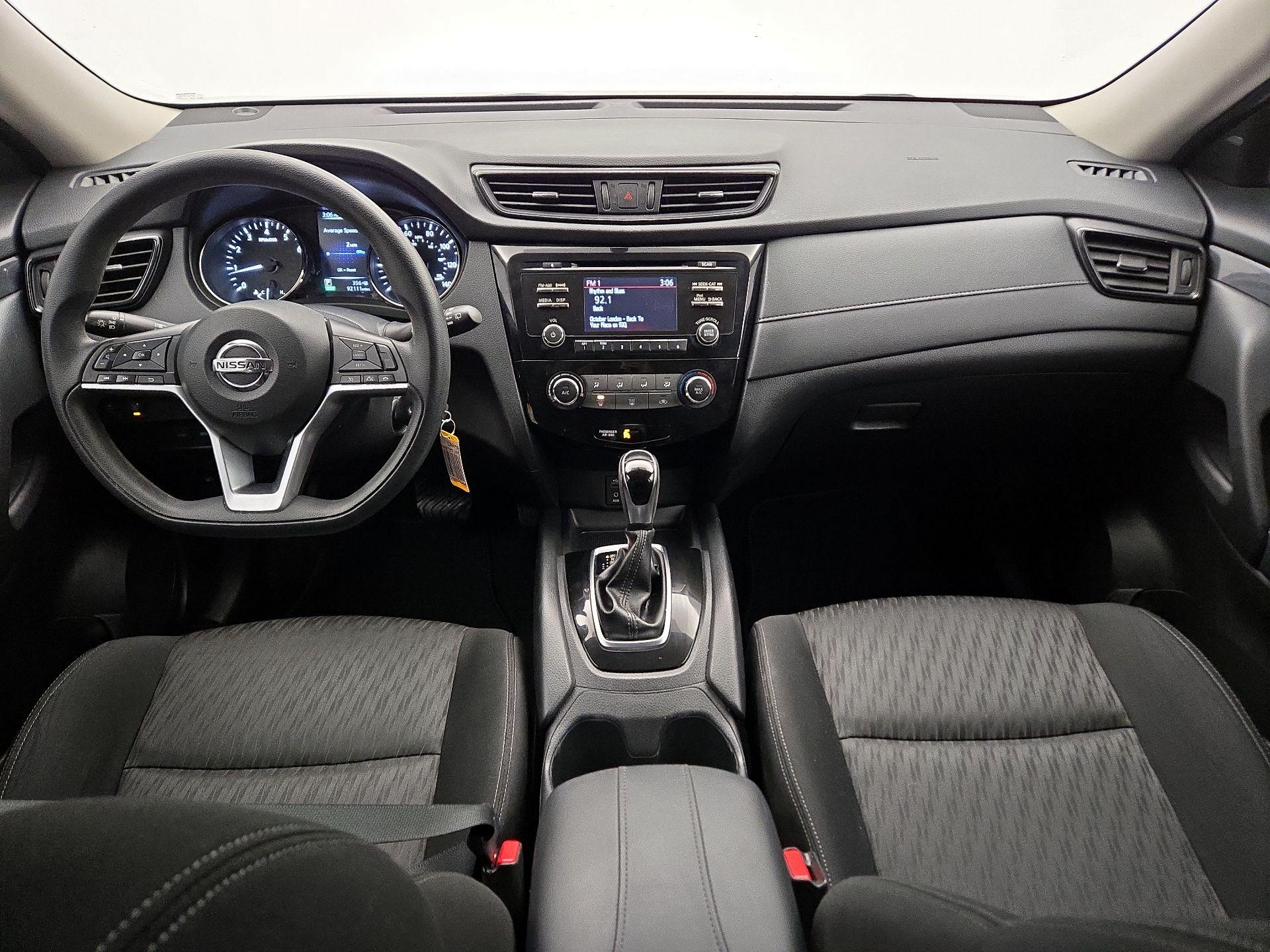 Thumbnail: 2017 Nissan Rogue - 9