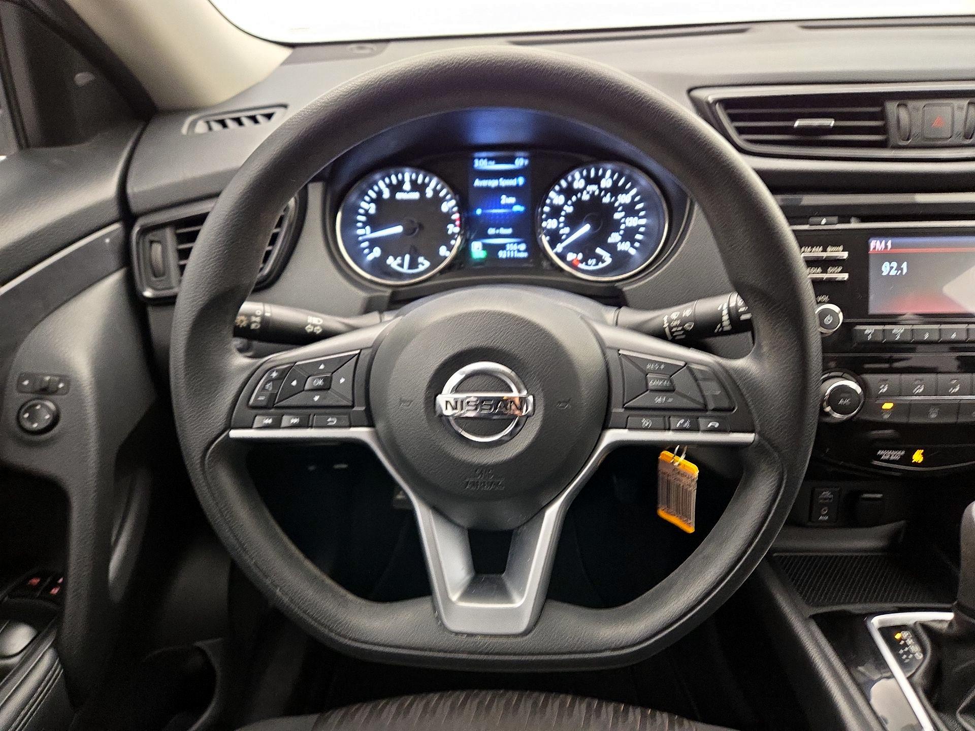Thumbnail: 2017 Nissan Rogue - 10