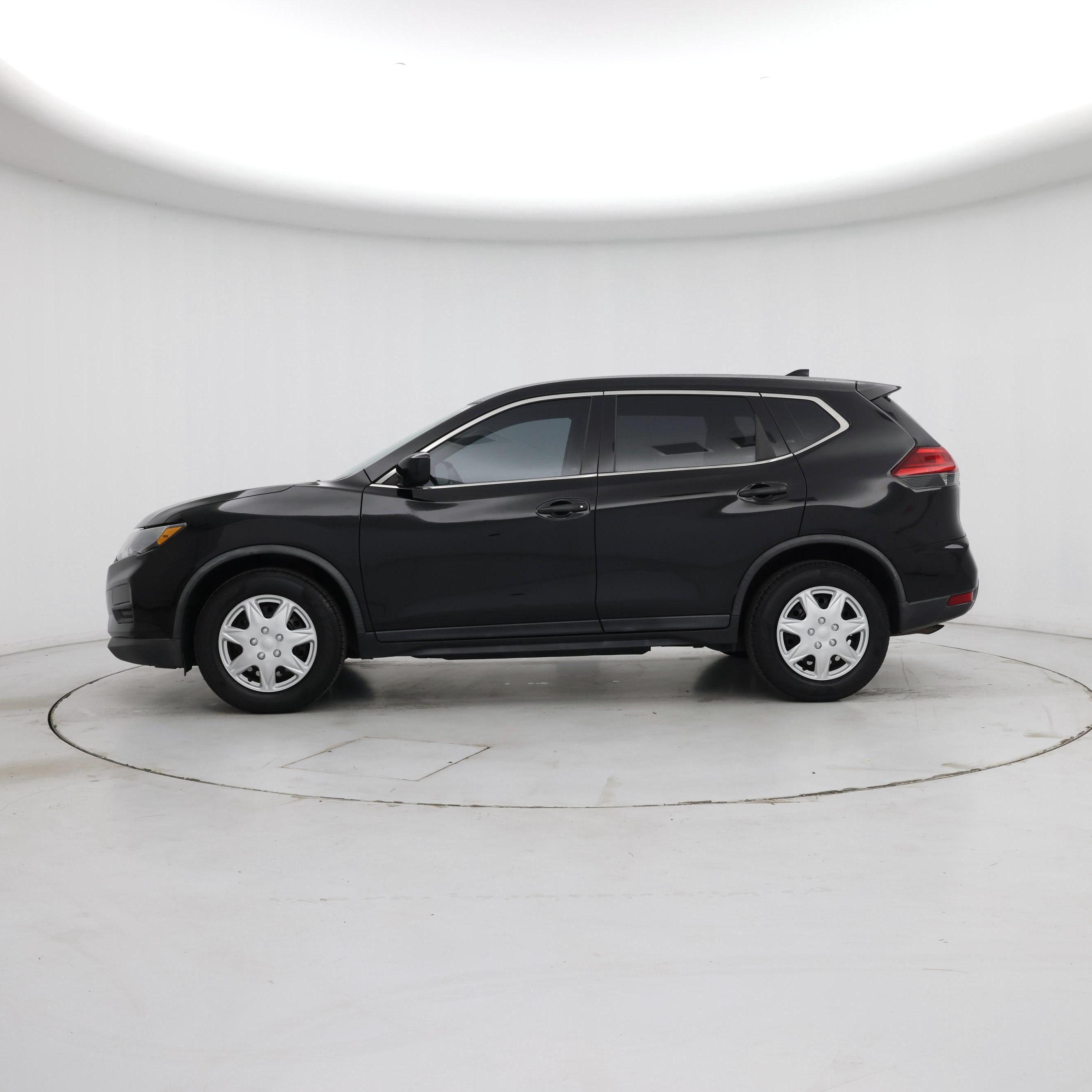 Thumbnail: 2017 Nissan Rogue - 3
