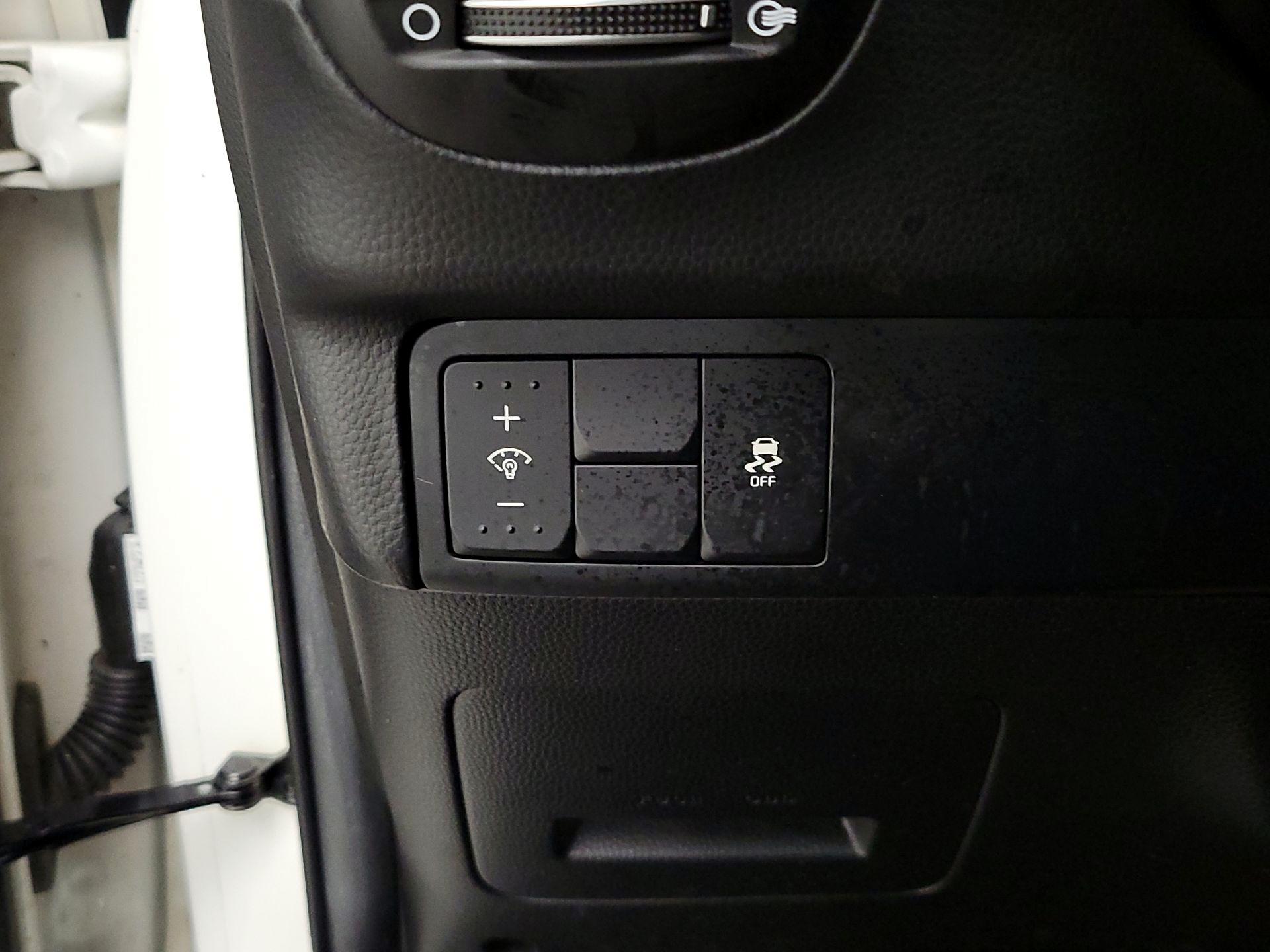 Thumbnail: 2018 Kia Soul - 13