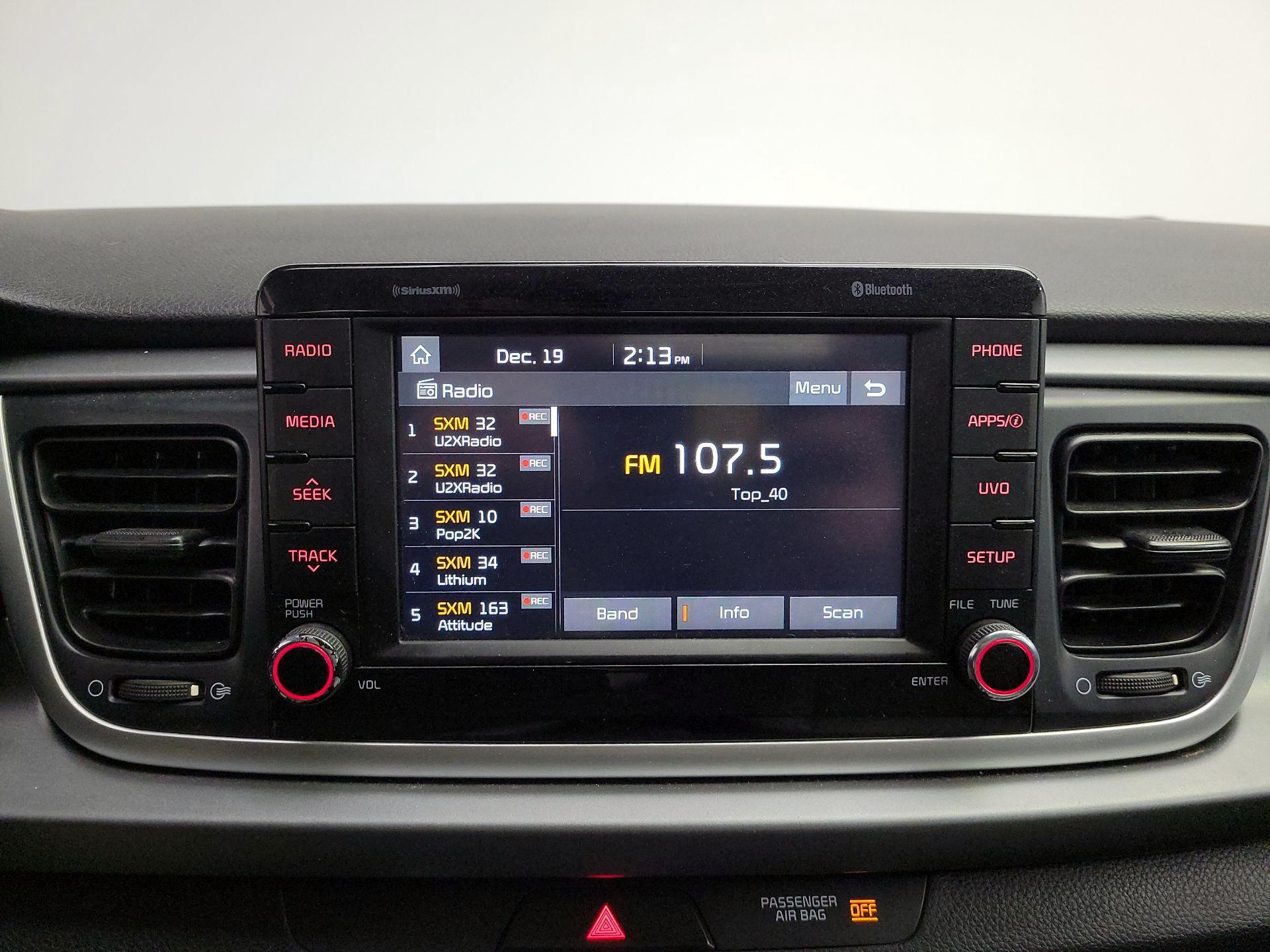 Thumbnail: 2019 Kia Rio - 15