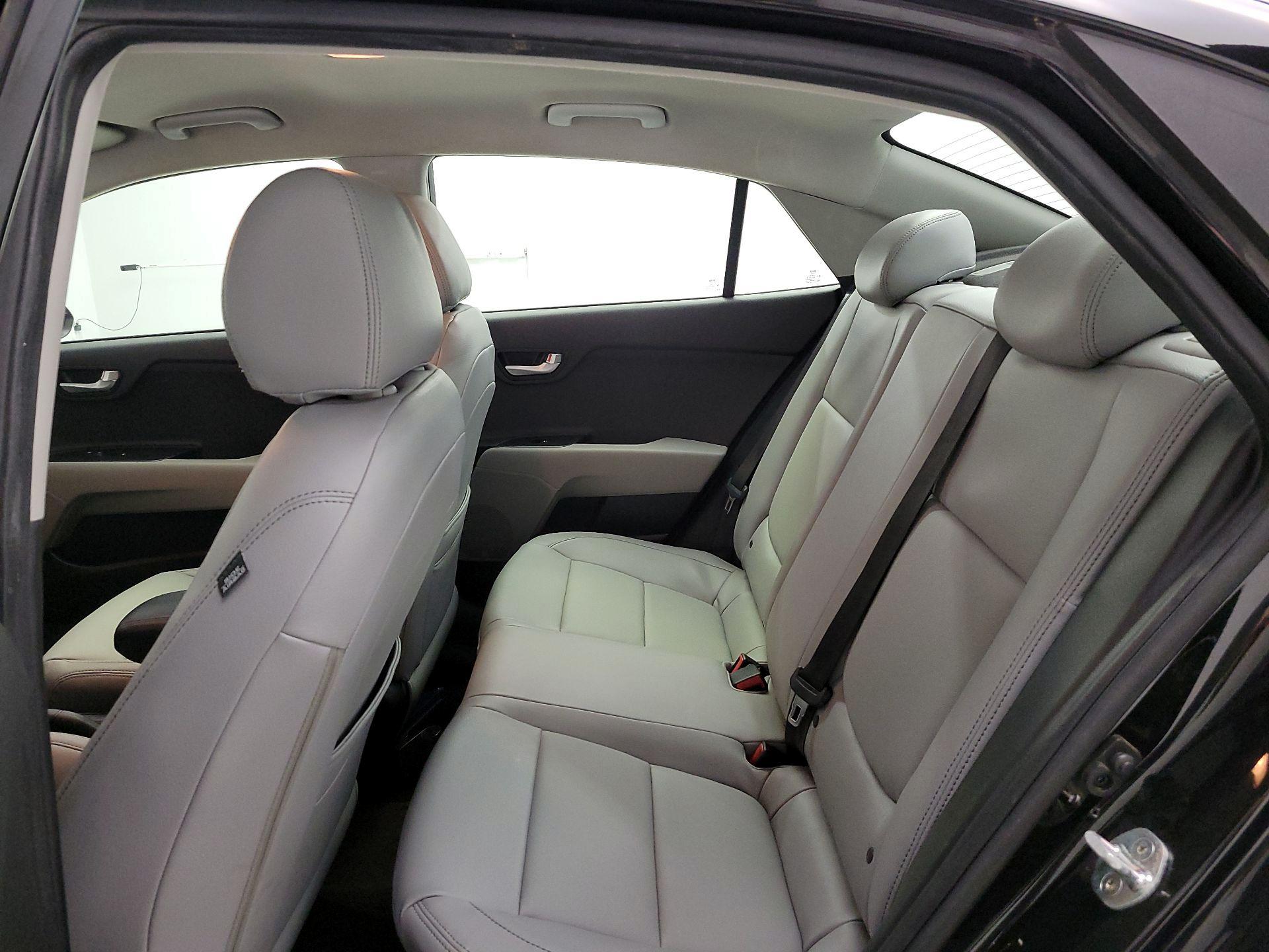 Thumbnail: 2019 Kia Rio - 19