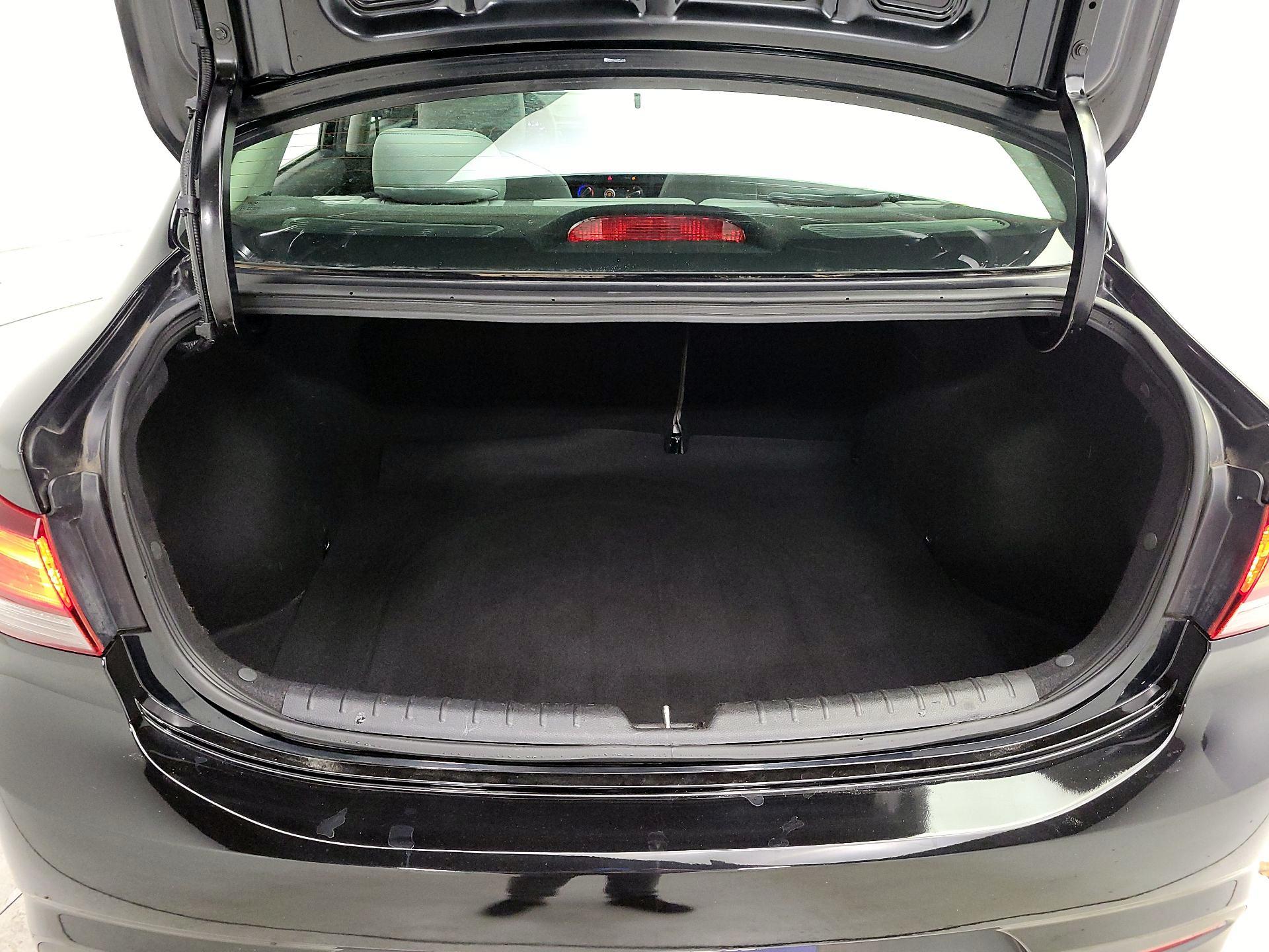 Thumbnail: 2019 Kia Rio - 20