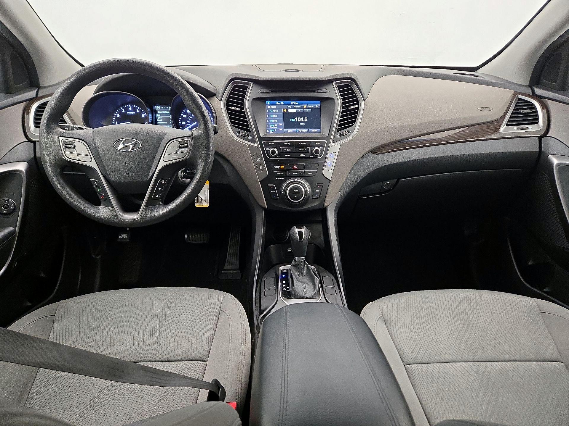 Thumbnail: 2017 Hyundai Santa Fe - 9