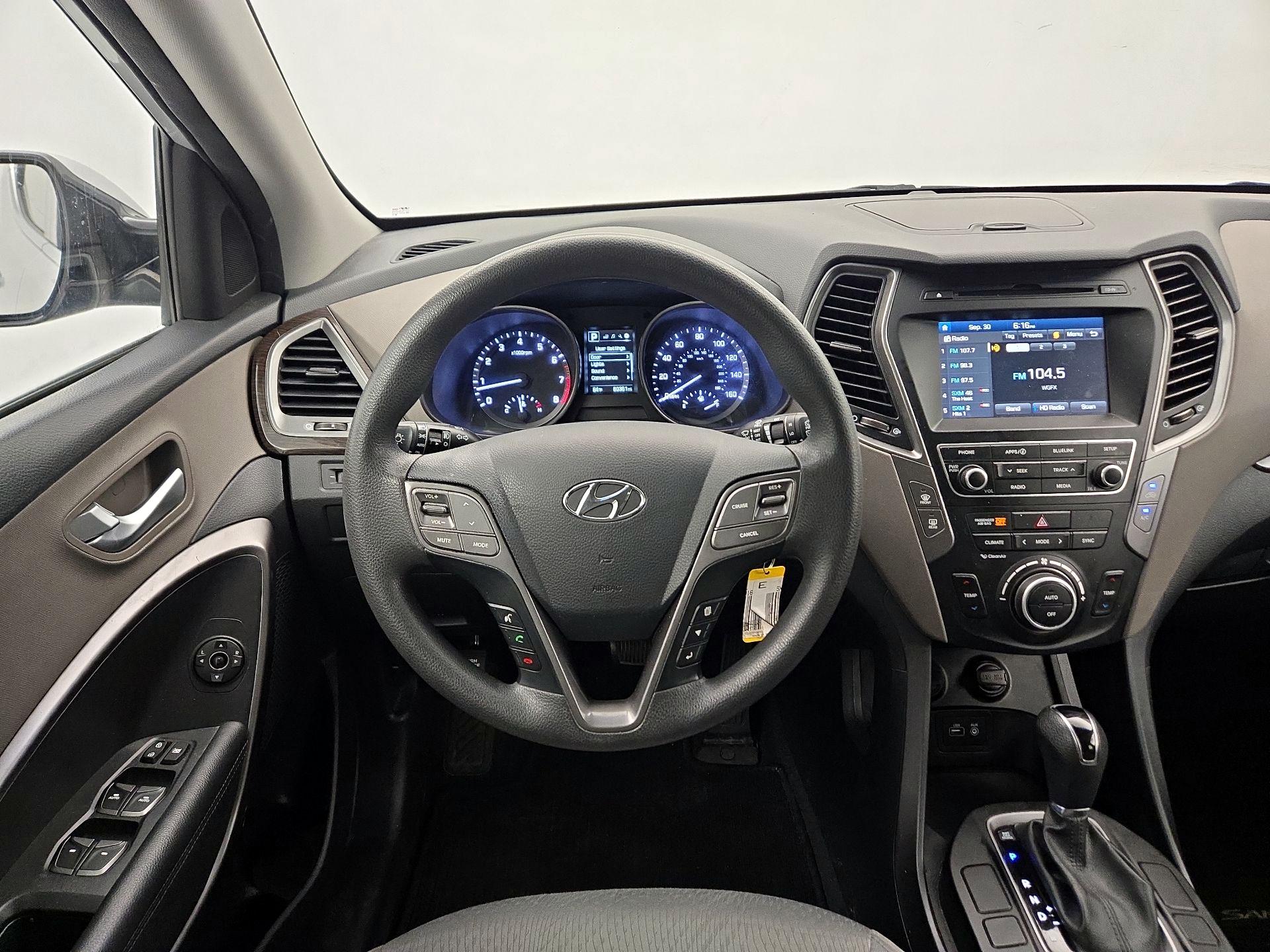 Thumbnail: 2017 Hyundai Santa Fe - 10