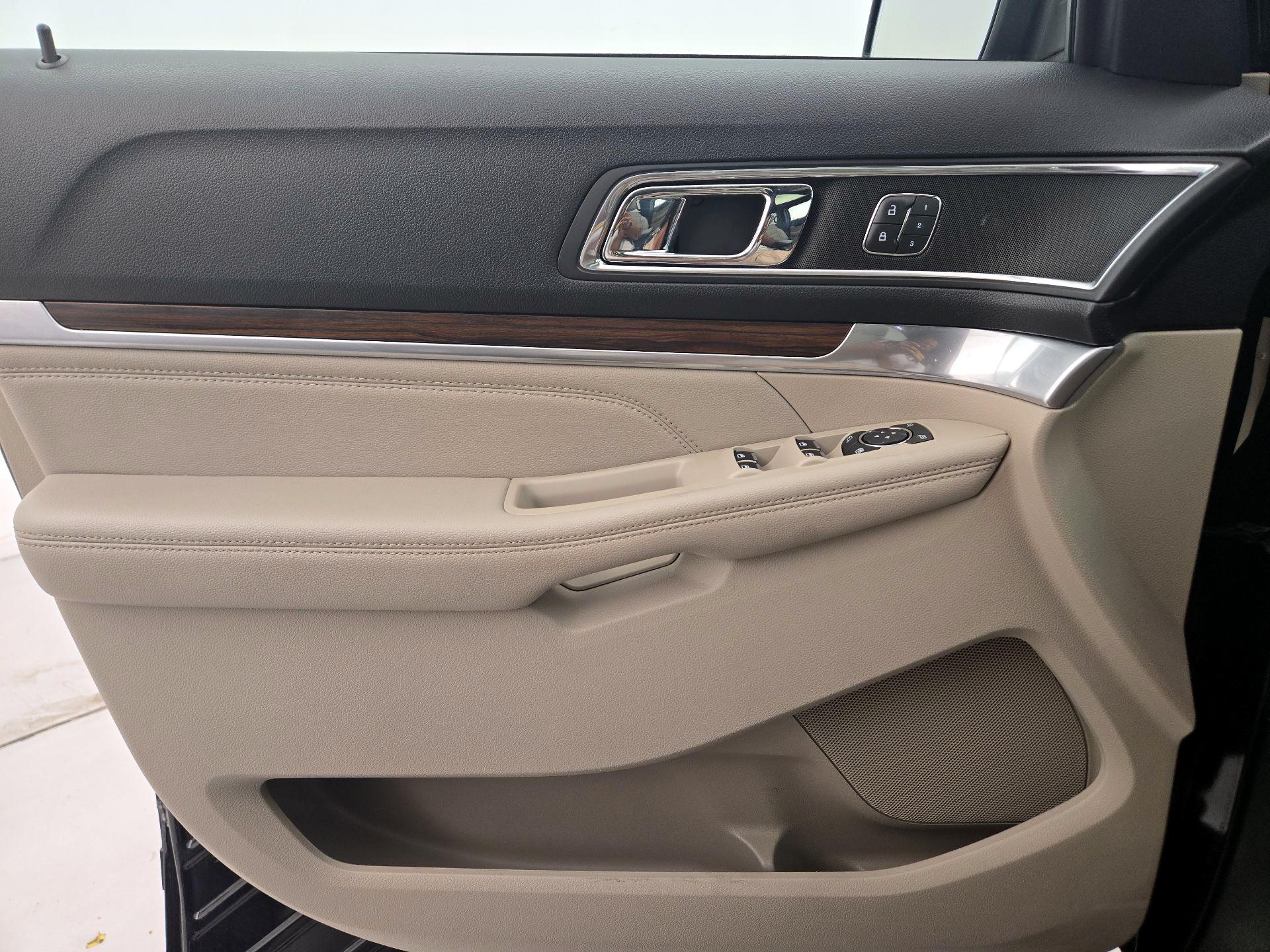Thumbnail: 2019 Ford Explorer - 12