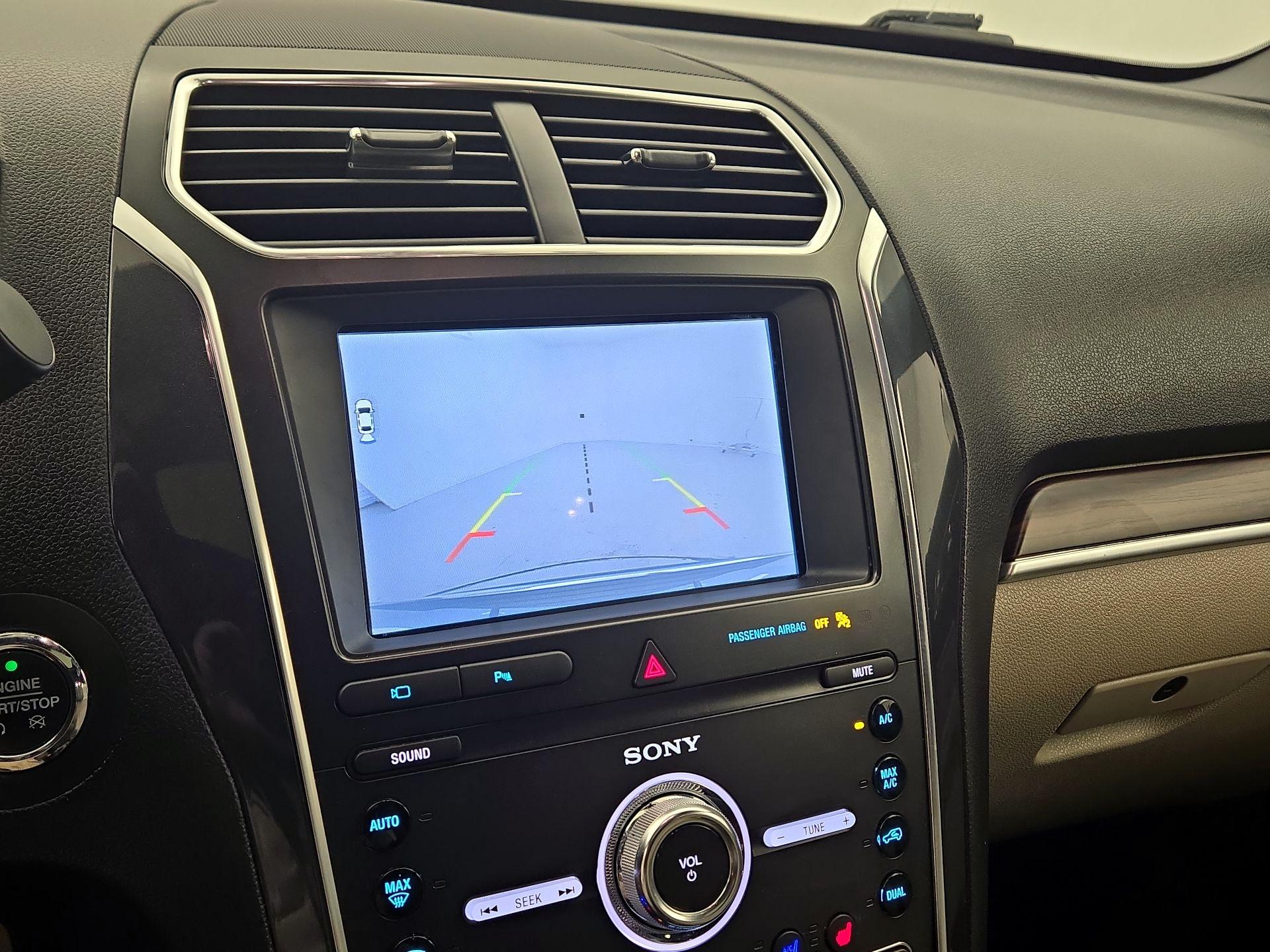 Thumbnail: 2019 Ford Explorer - 14