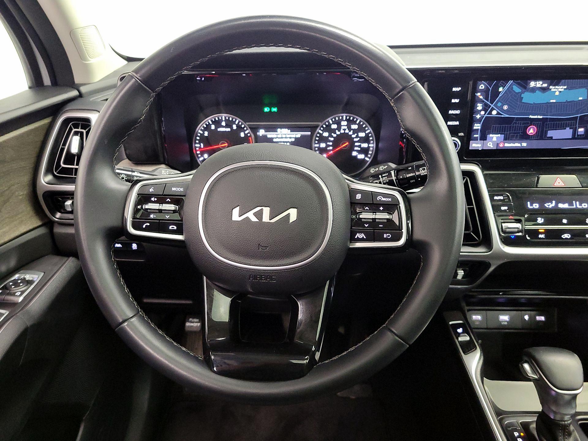 Thumbnail: 2023 Kia Sorento - 10