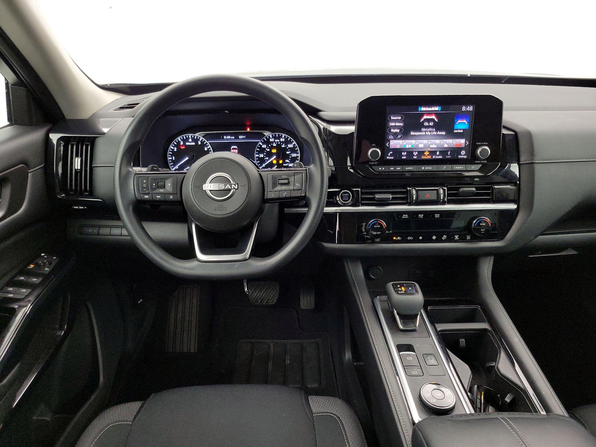 Thumbnail: 2022 Nissan Pathfinder - 10
