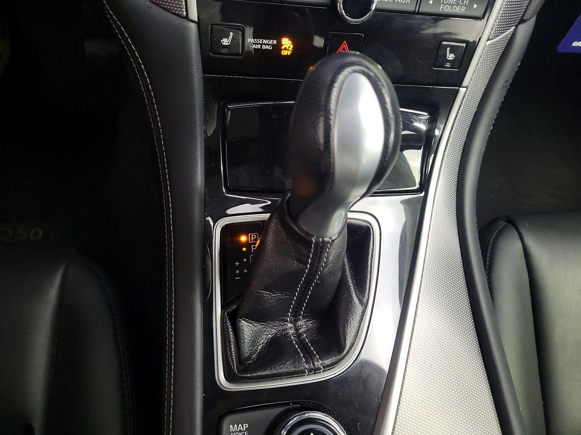 Thumbnail: 2015 INFINITI Q50 - 18