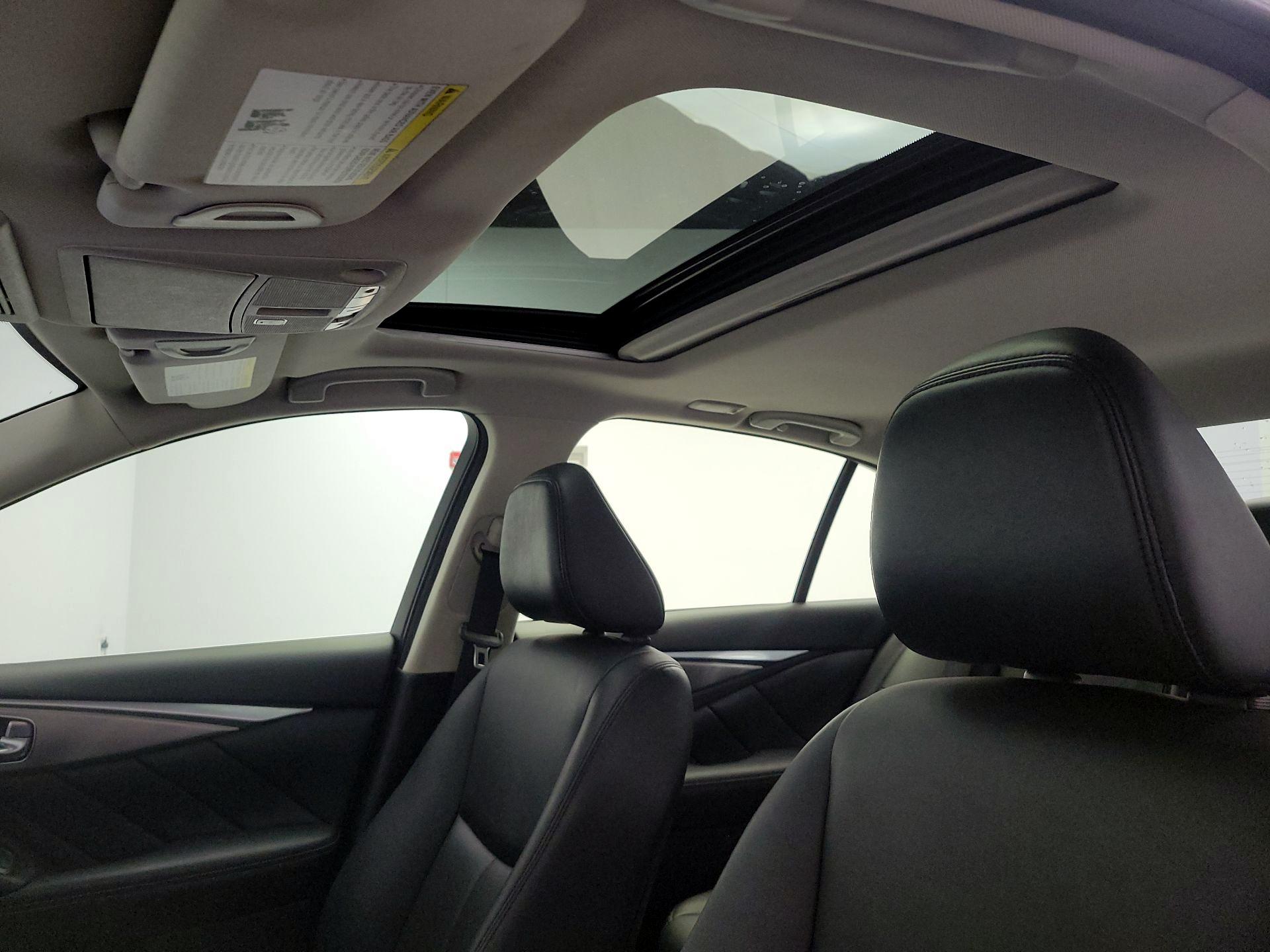 Thumbnail: 2015 INFINITI Q50 - 20