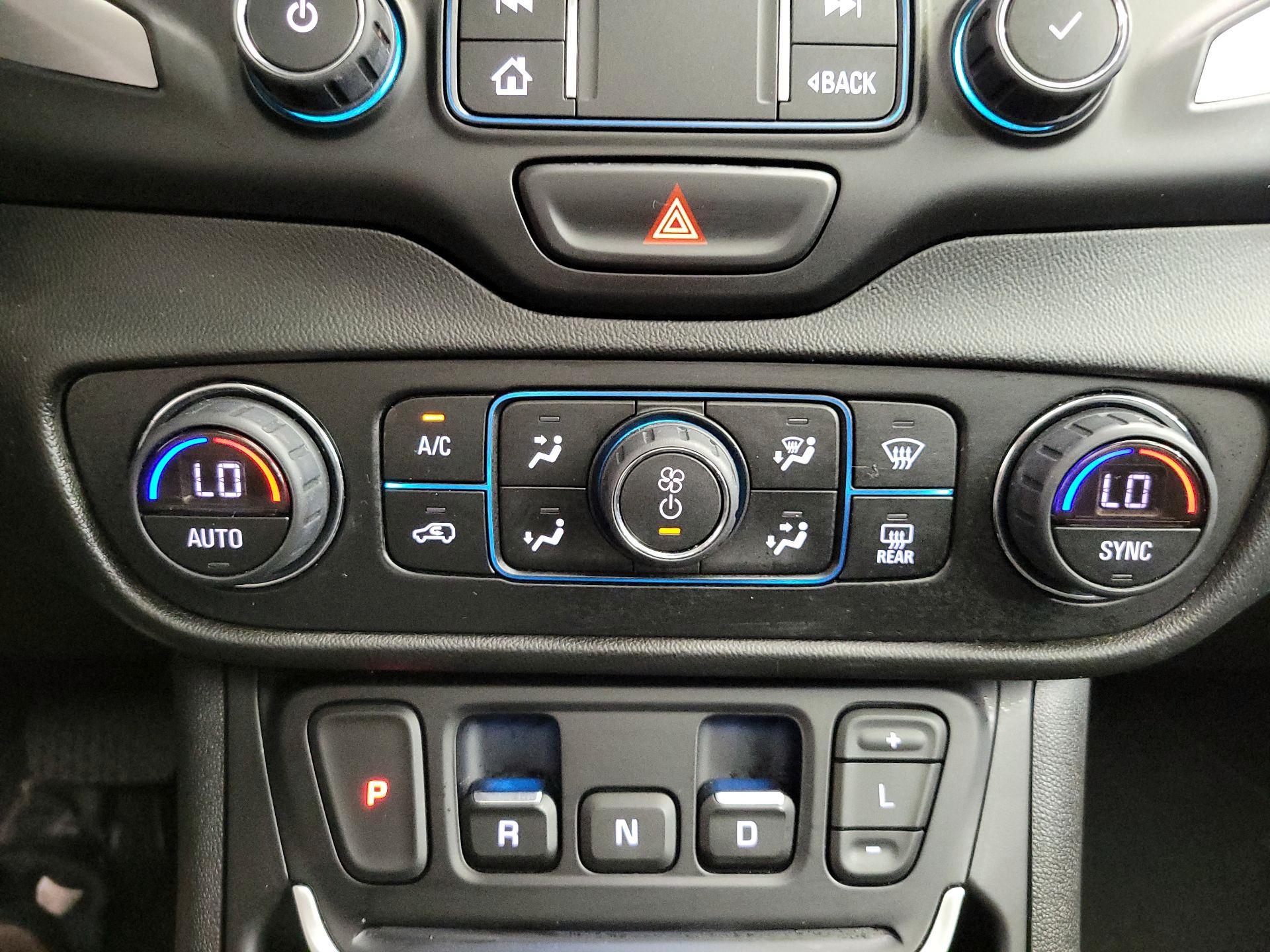 Thumbnail: 2020 GMC Terrain - 16