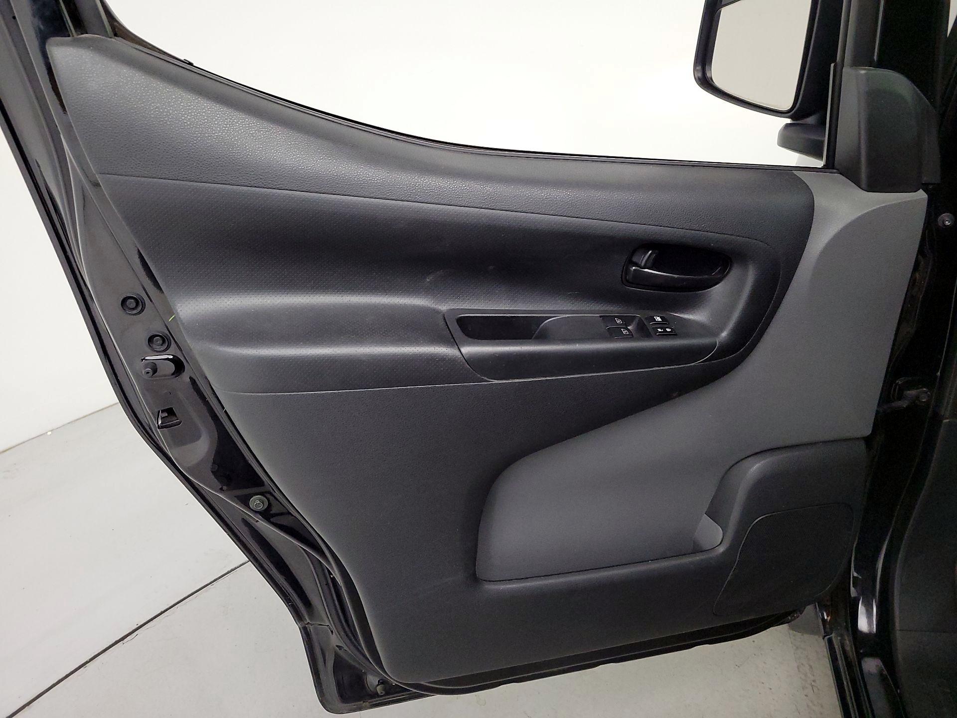 Thumbnail: 2015 Nissan NV200 - 12