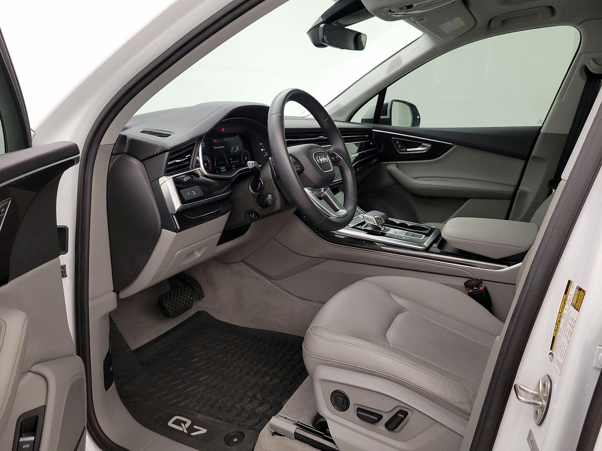 Thumbnail: 2023 Audi Q7 - 11