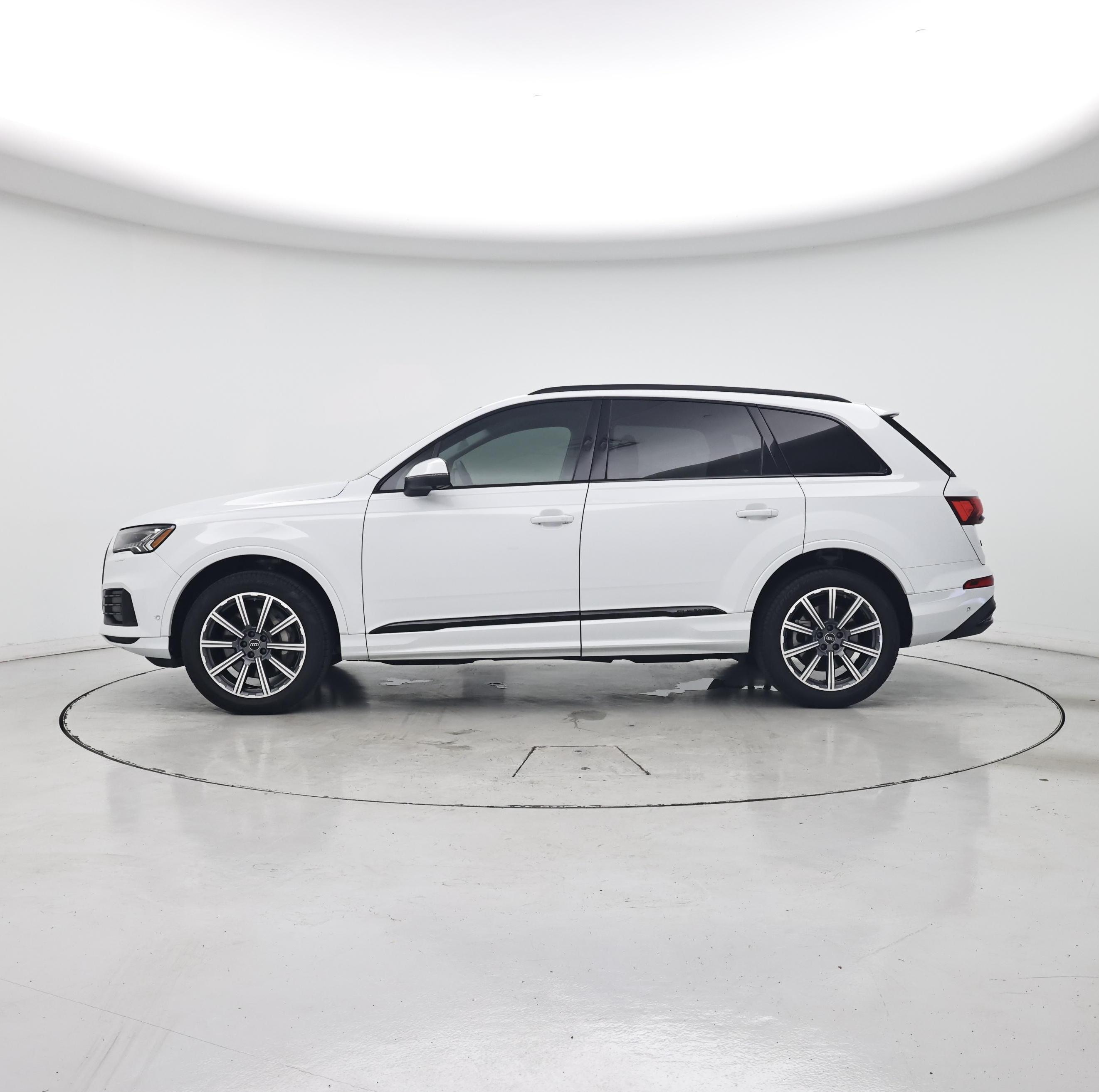 Thumbnail: 2023 Audi Q7 - 3