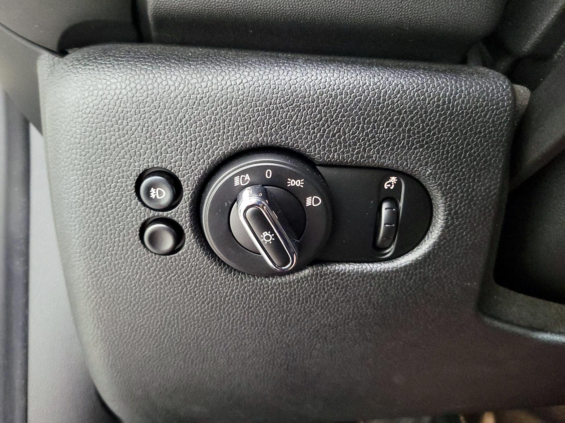 Thumbnail: 2021 MINI Cooper Hardtop - 13