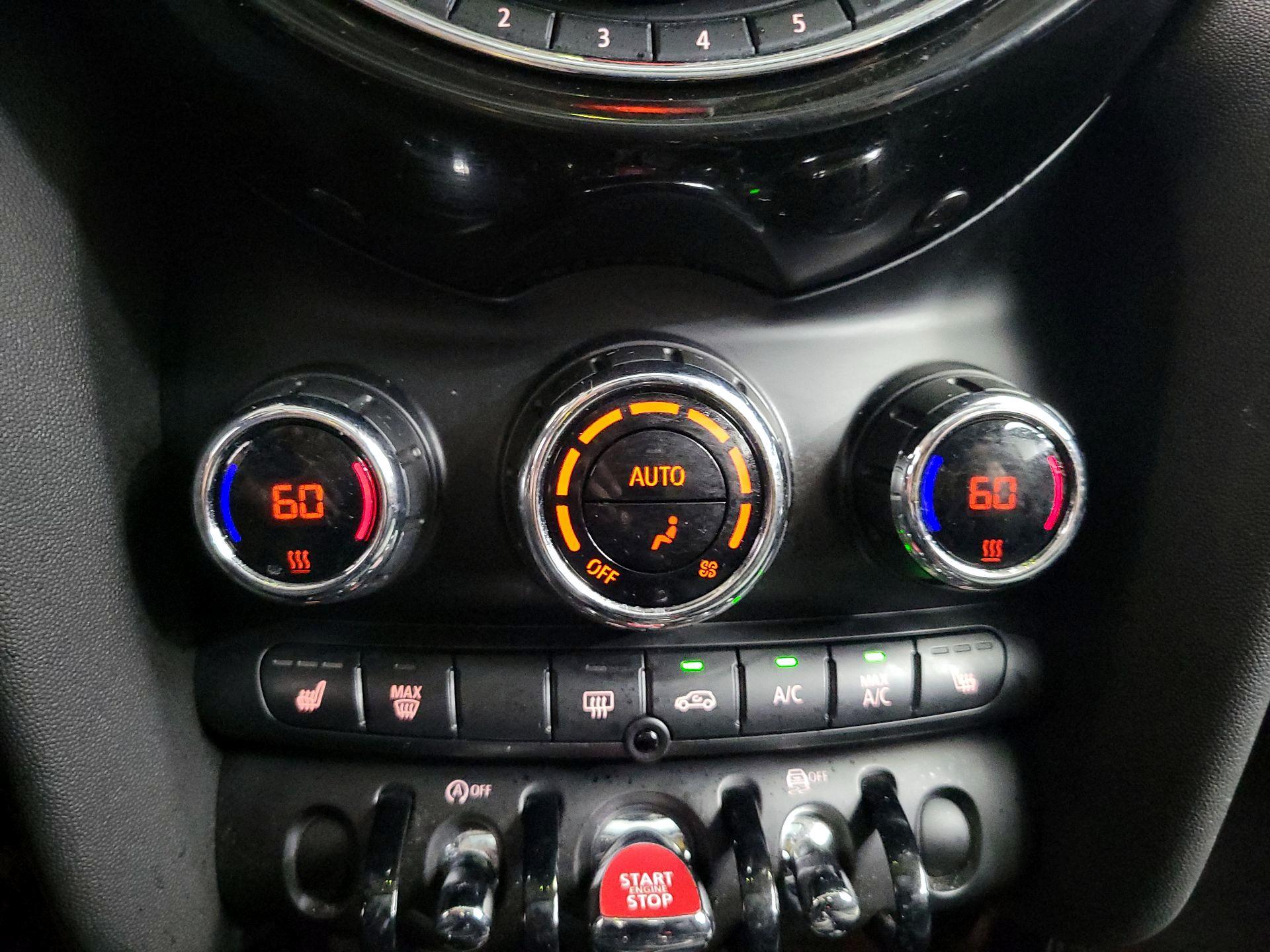 Thumbnail: 2021 MINI Cooper Hardtop - 17