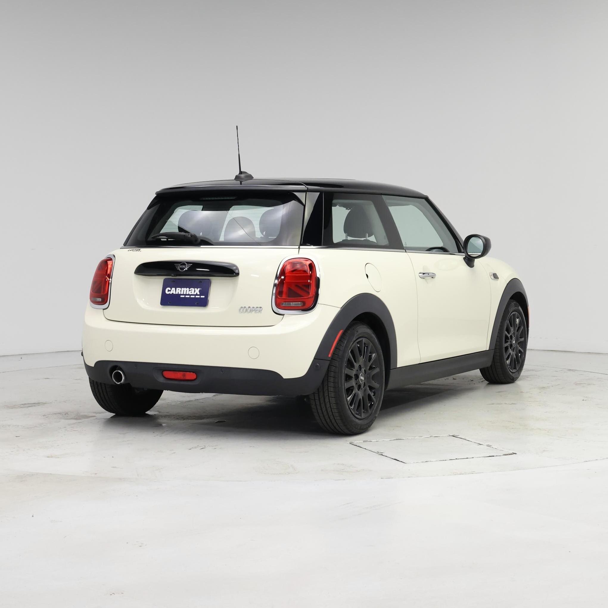 Thumbnail: 2021 MINI Cooper Hardtop - 8