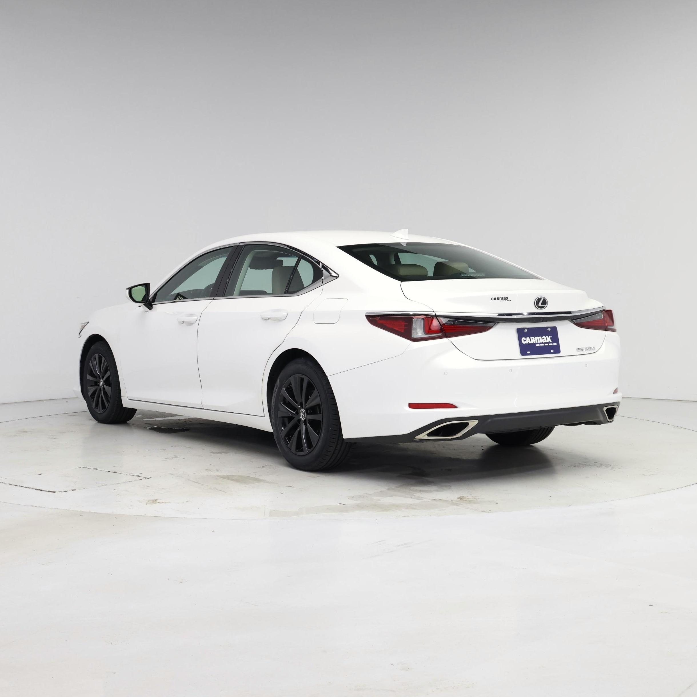 Thumbnail: 2021 Lexus ES - 2