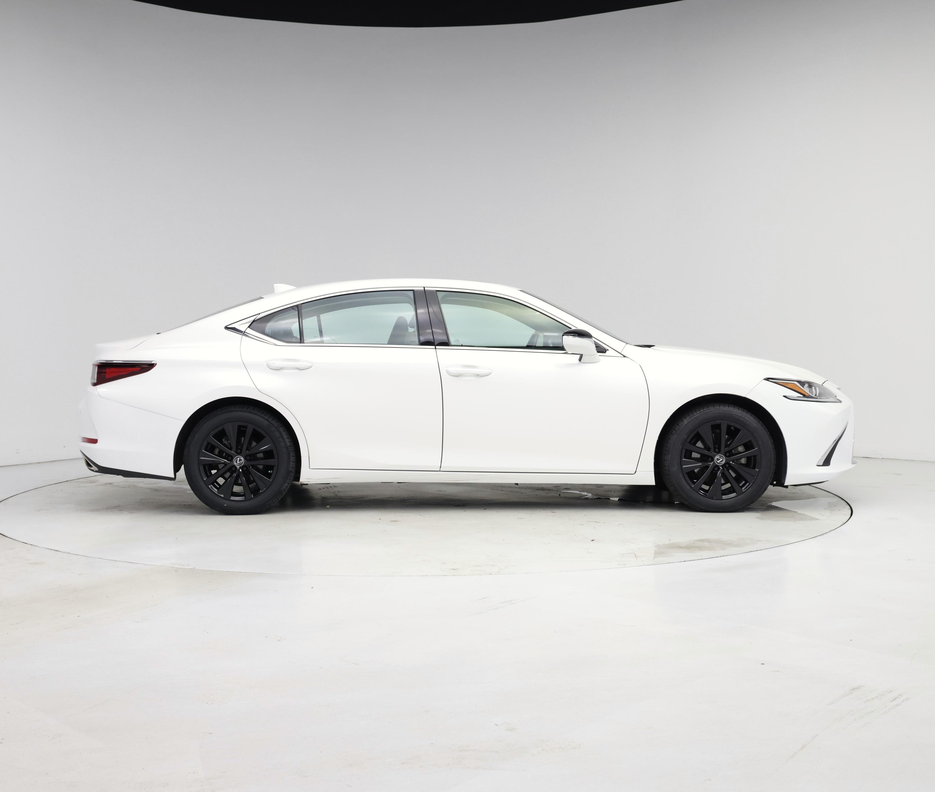 Thumbnail: 2021 Lexus ES - 7