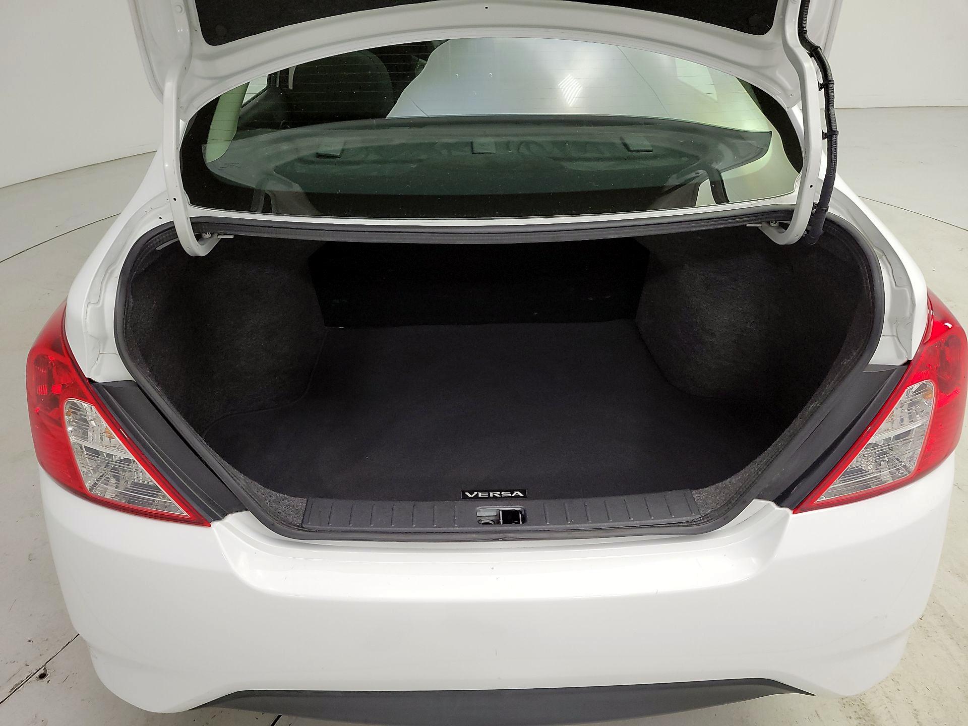 Thumbnail: 2016 Nissan Versa - 19