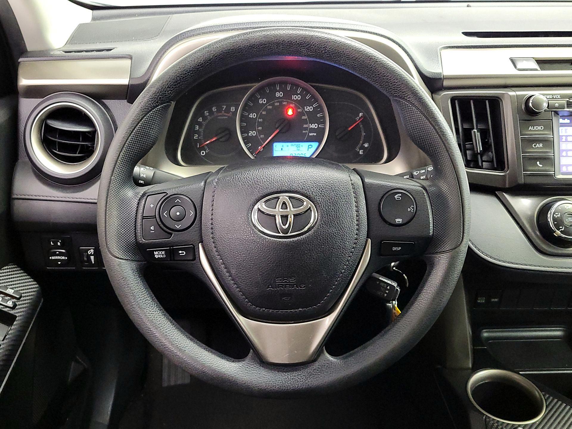 Thumbnail: 2015 Toyota RAV4 - 10