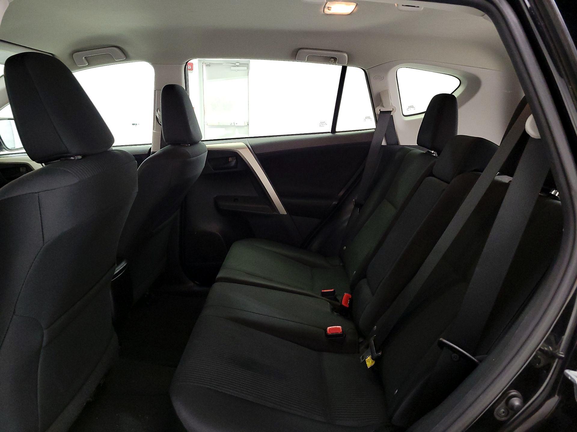 Thumbnail: 2015 Toyota RAV4 - 19