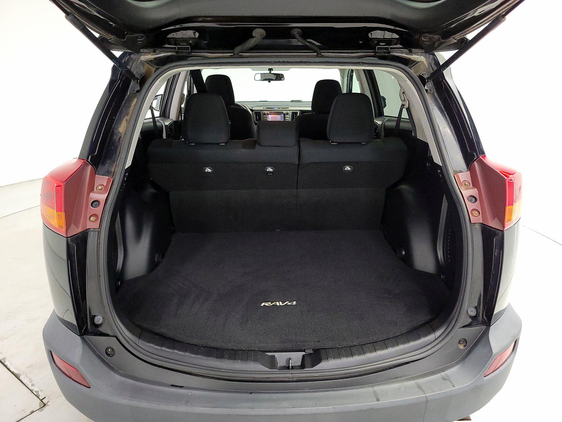 Thumbnail: 2015 Toyota RAV4 - 20