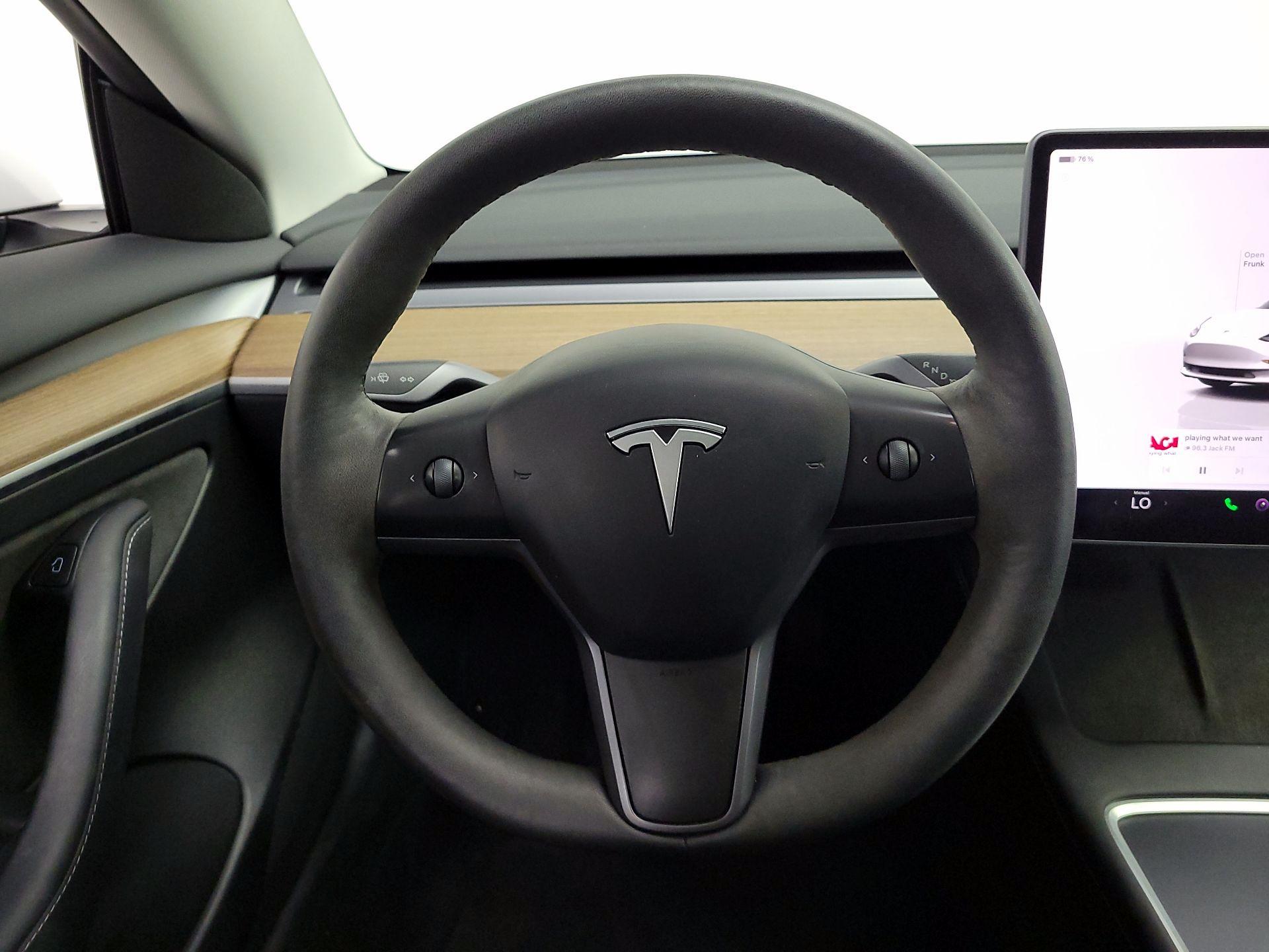 Thumbnail: 2023 Tesla Model 3 - 10
