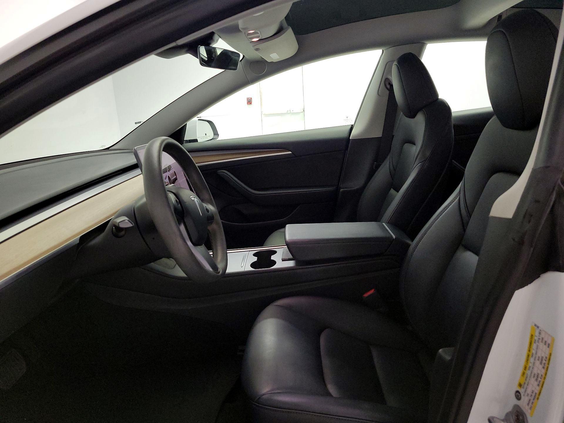 Thumbnail: 2023 Tesla Model 3 - 11