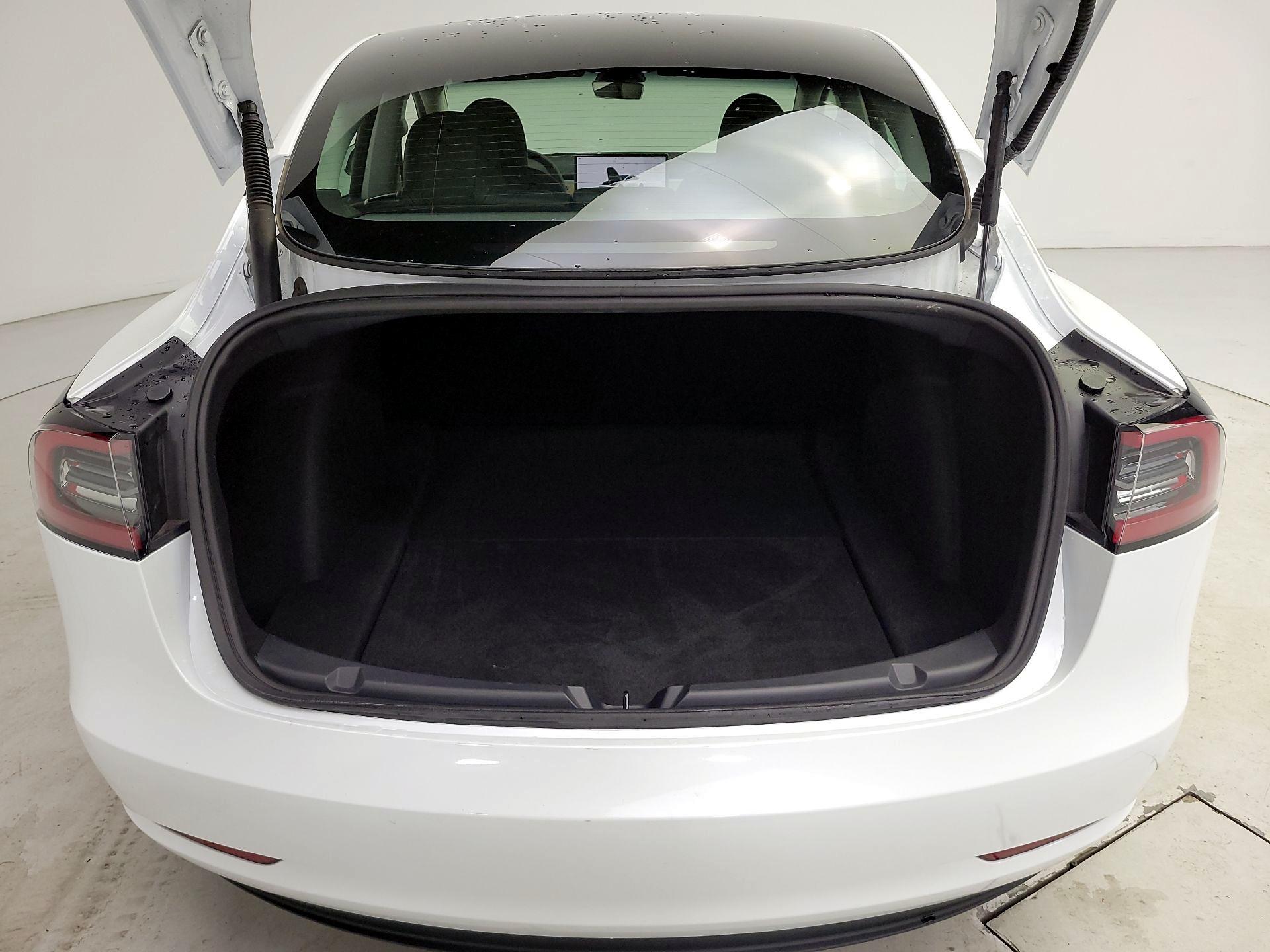 Thumbnail: 2023 Tesla Model 3 - 20
