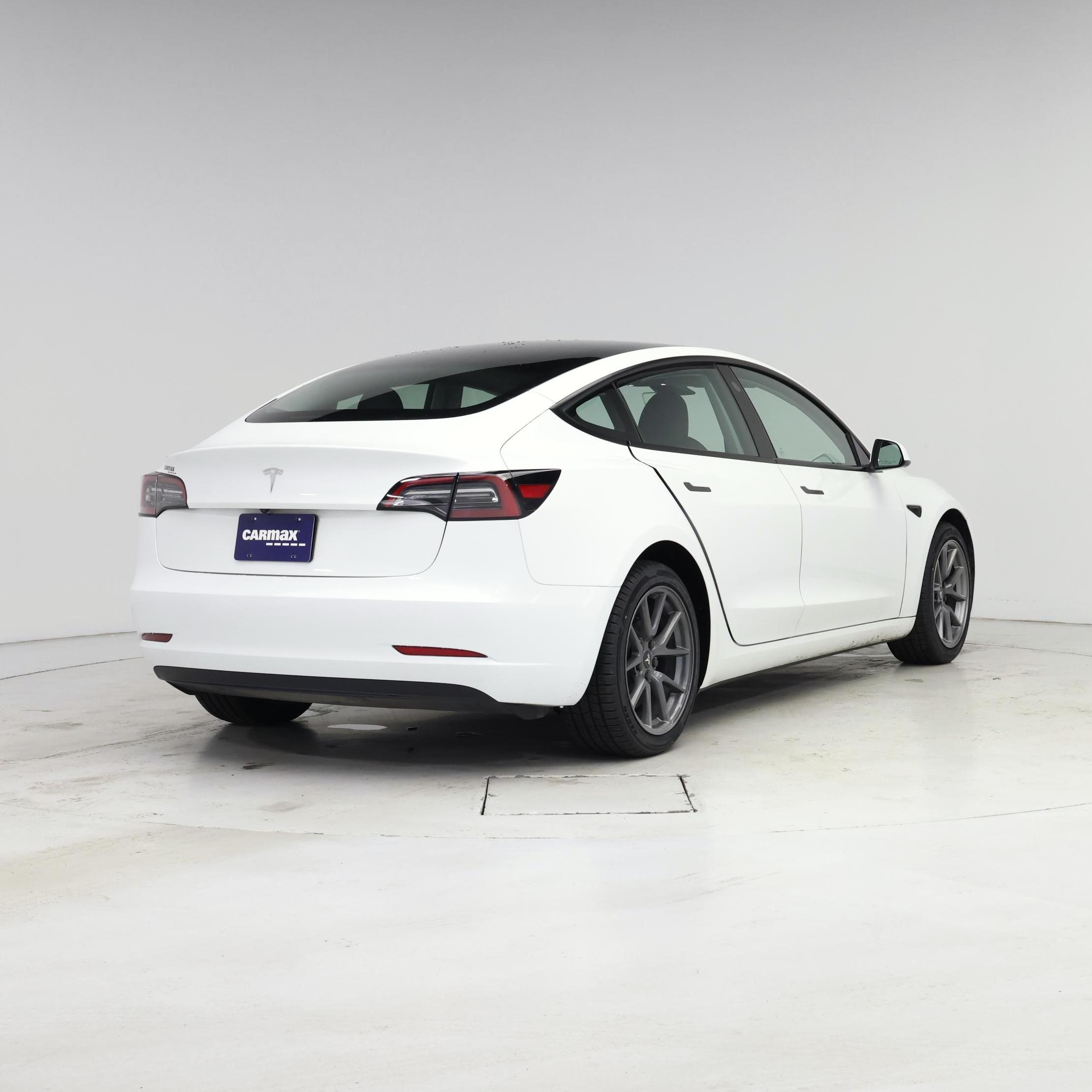 Thumbnail: 2023 Tesla Model 3 - 8