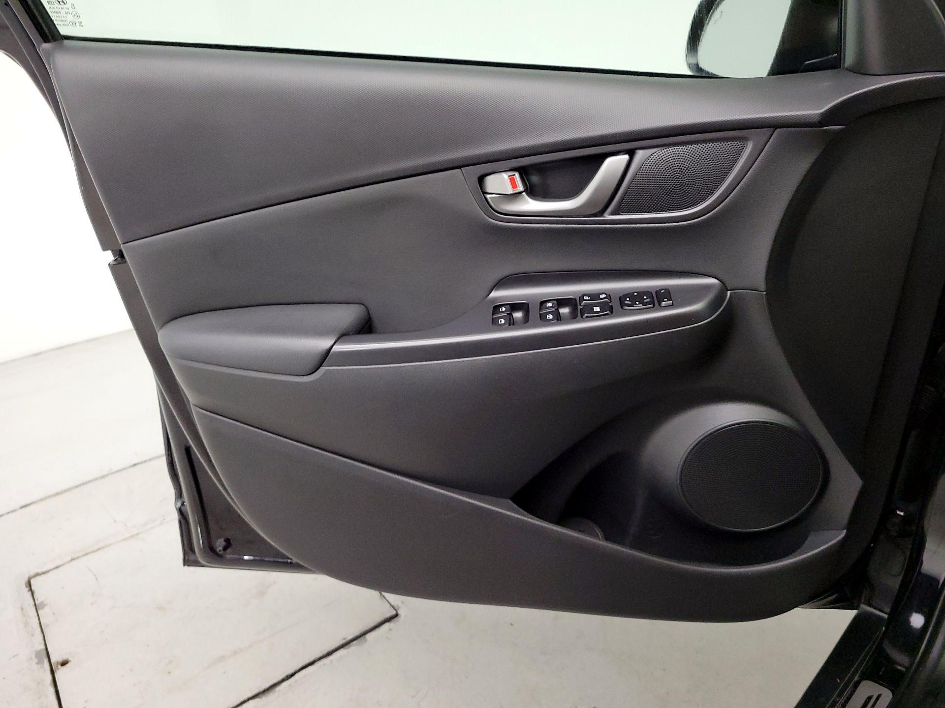 Thumbnail: 2018 Hyundai Kona - 12