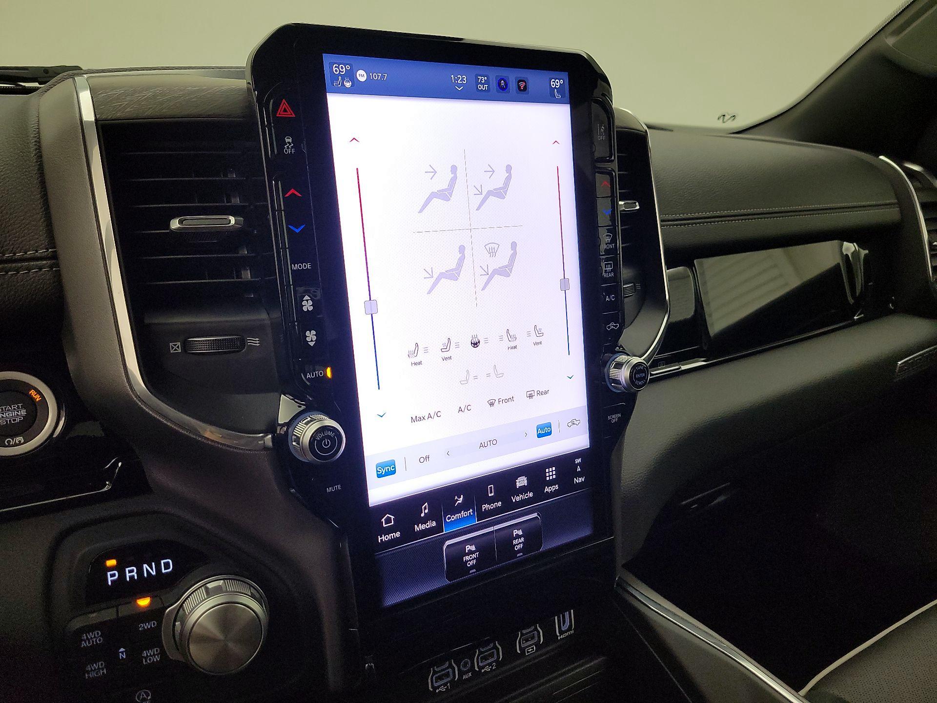 Thumbnail: 2025 RAM 1500 - 17