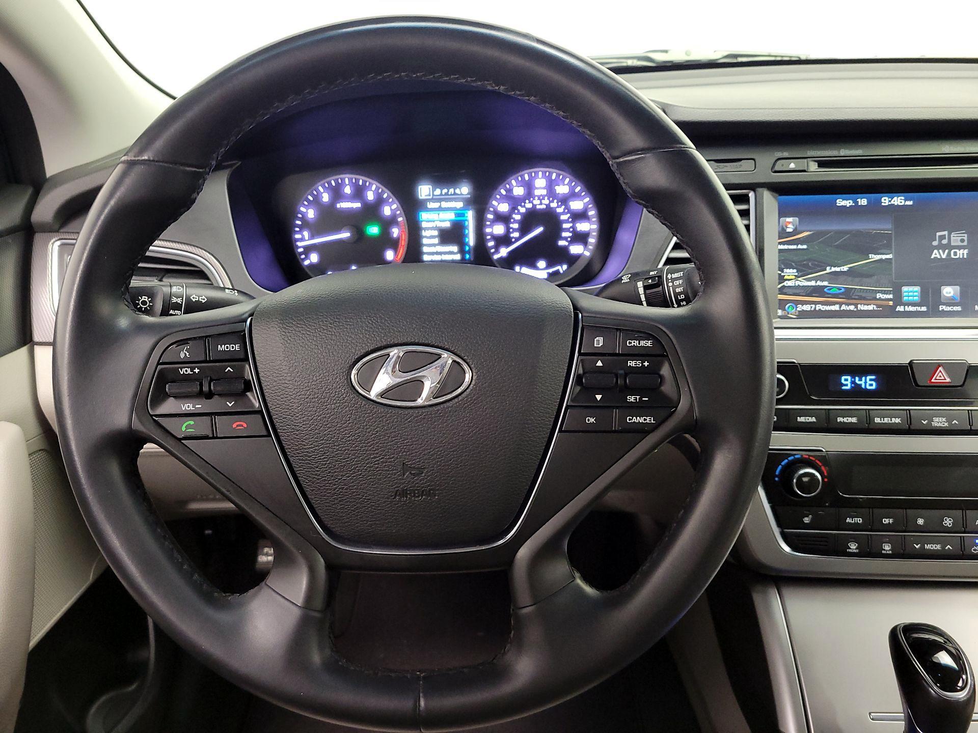 Thumbnail: 2015 Hyundai Sonata - 10