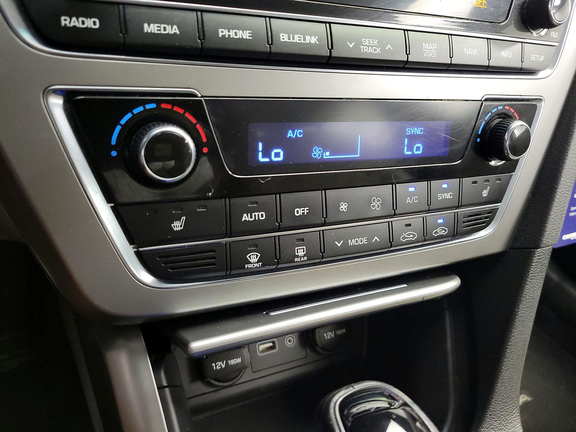 Thumbnail: 2015 Hyundai Sonata - 17