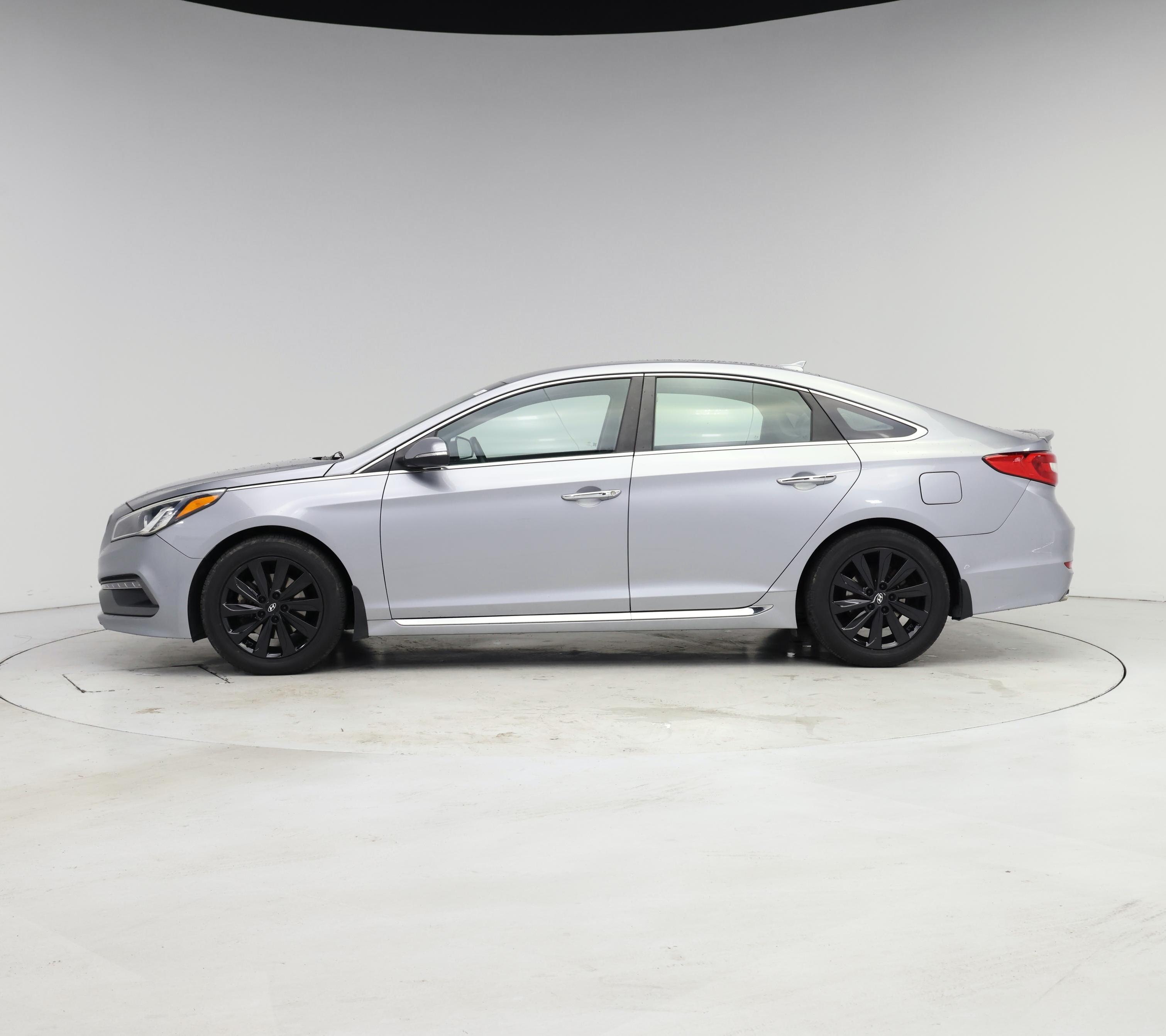 Thumbnail: 2015 Hyundai Sonata - 3