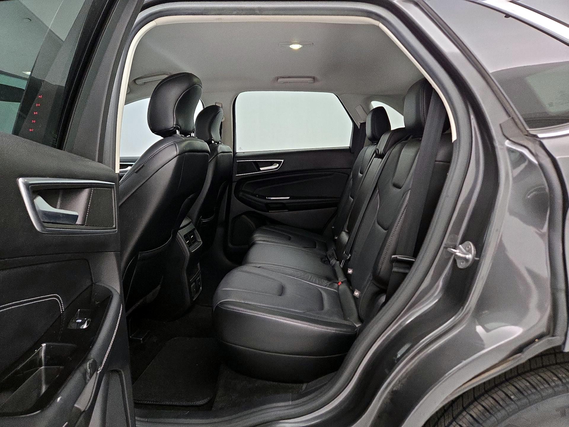 Thumbnail: 2015 Ford Edge - 20