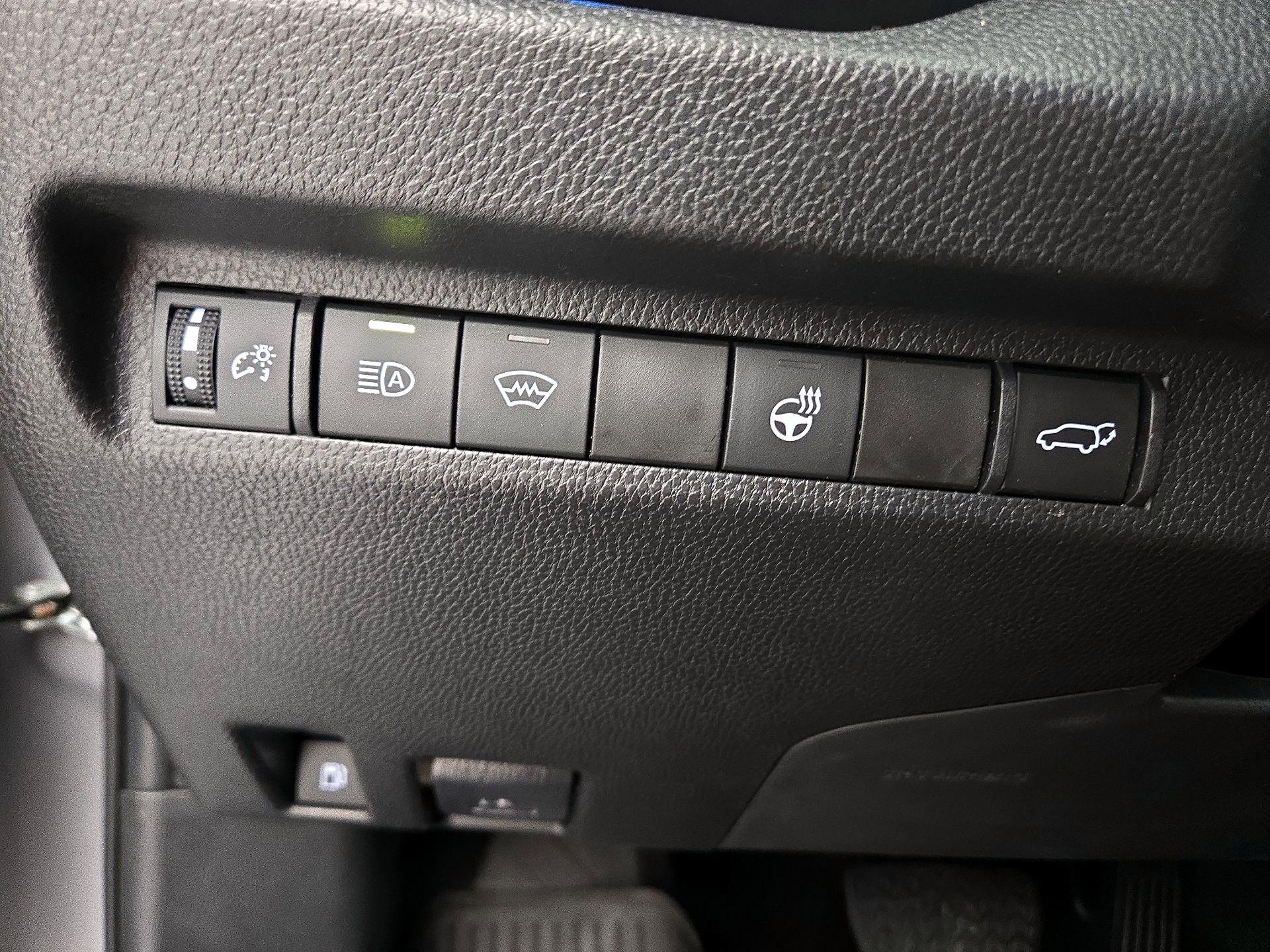 Thumbnail: 2023 Toyota RAV4 - 13