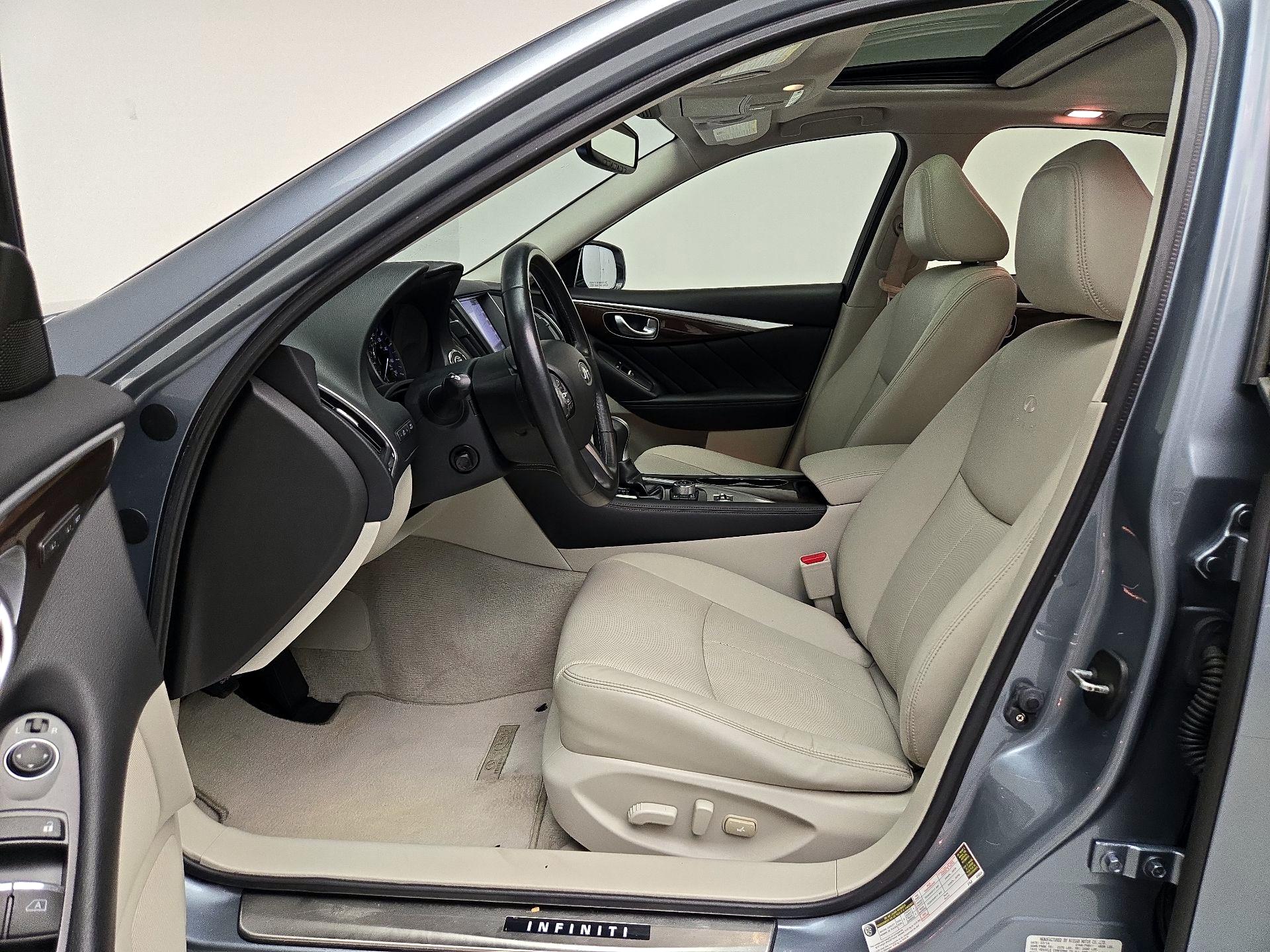 Thumbnail: 2014 INFINITI Q50 - 11