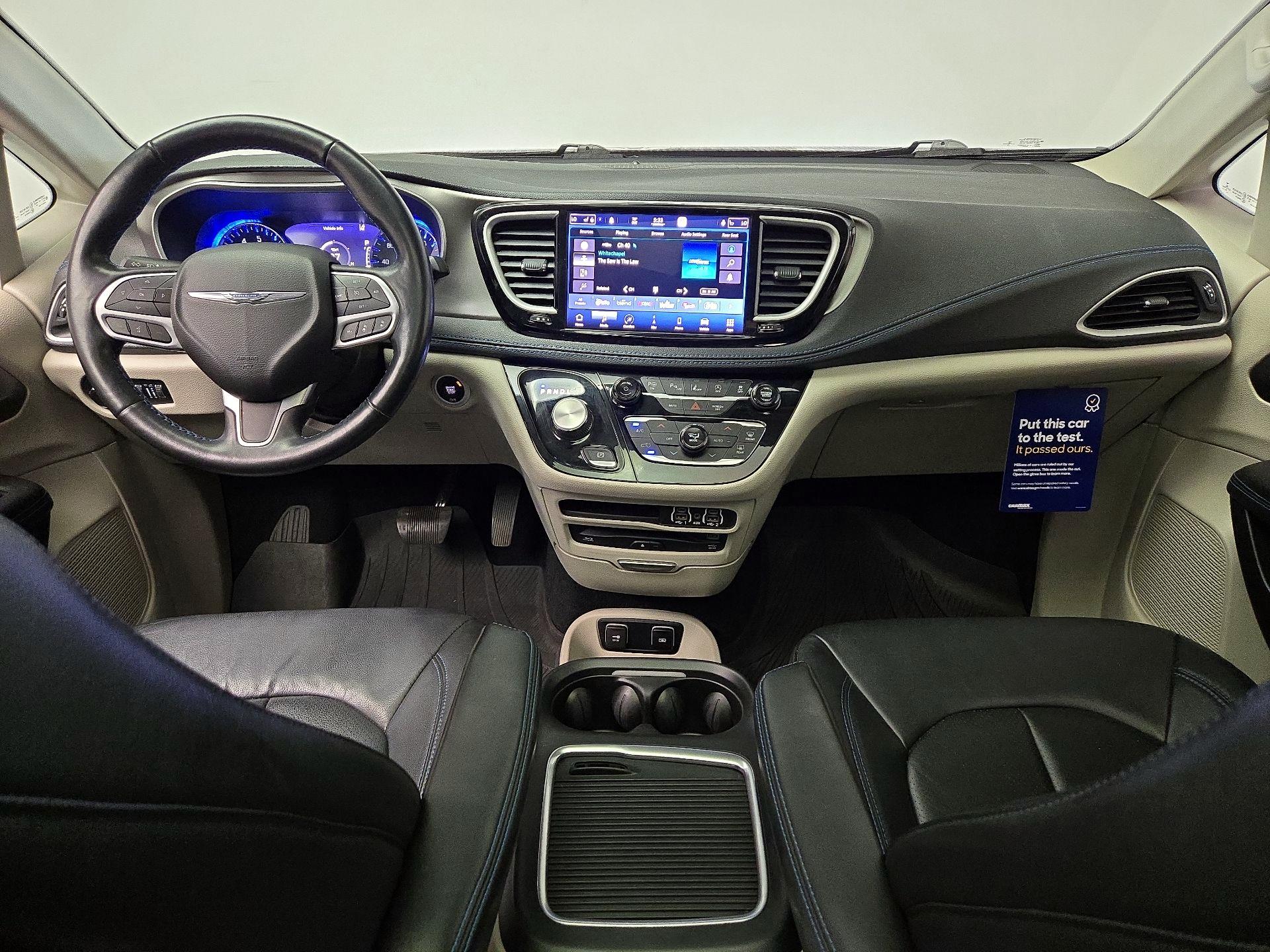 Thumbnail: 2021 Chrysler Pacifica - 9