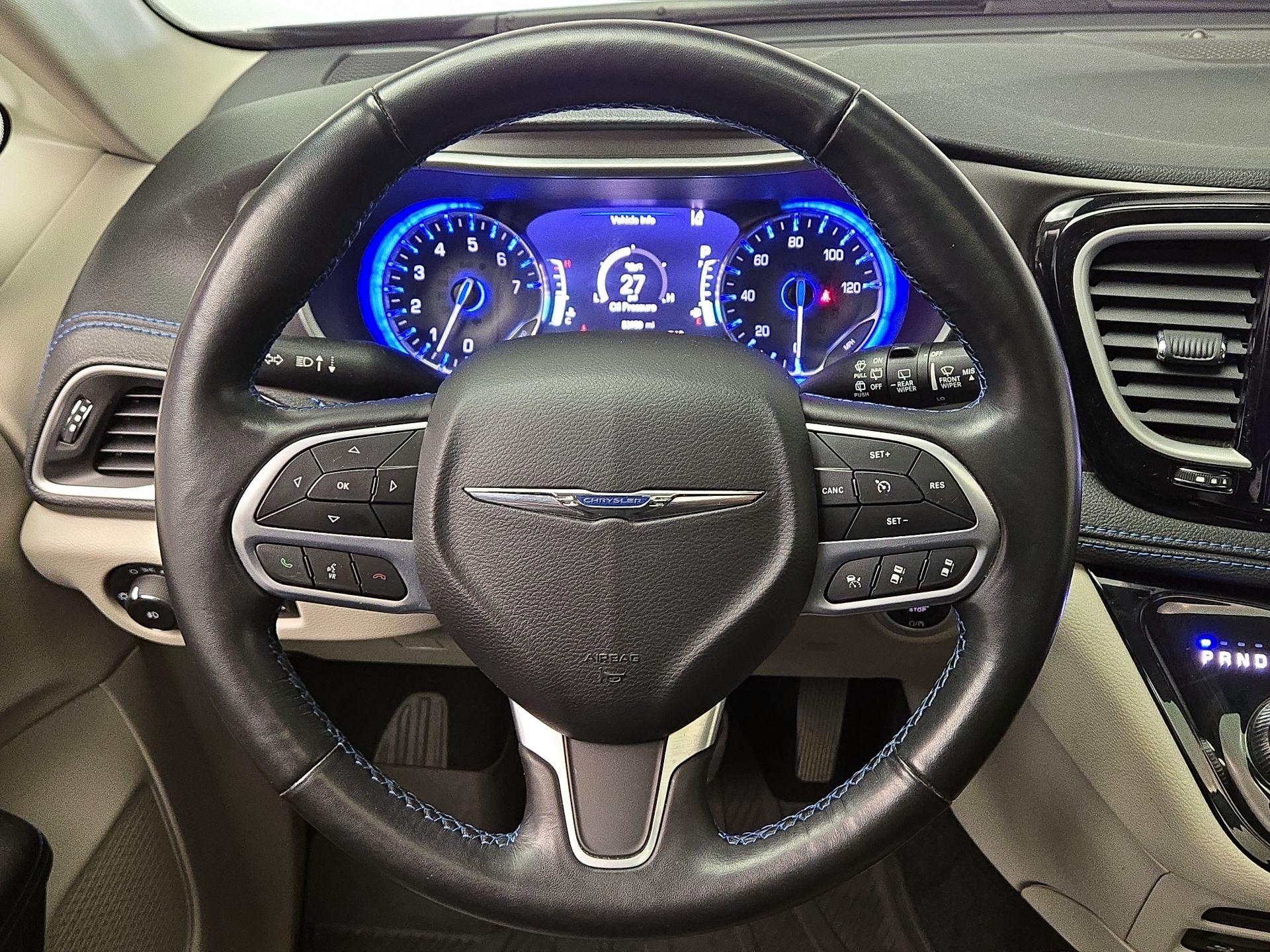 Thumbnail: 2021 Chrysler Pacifica - 10