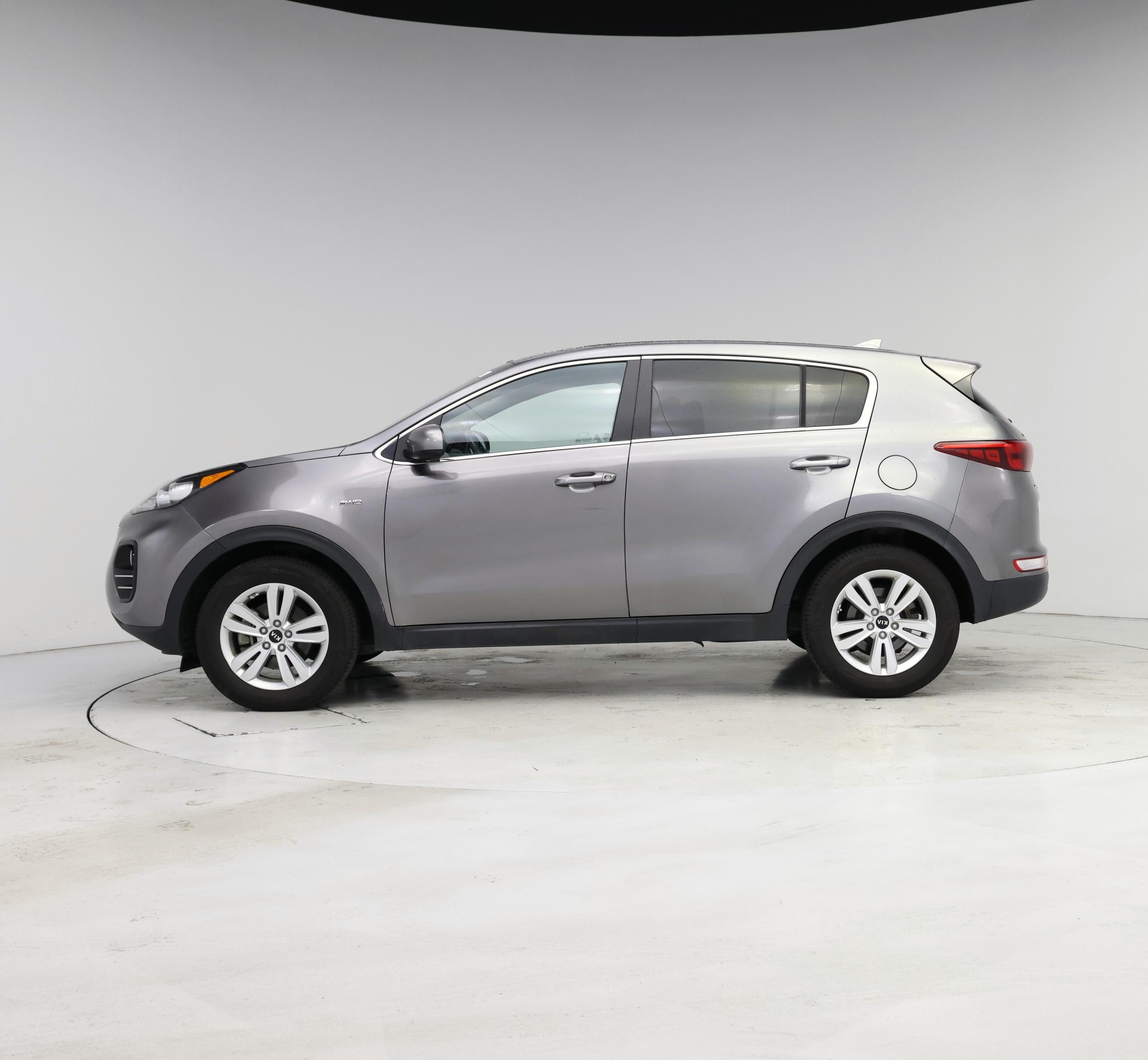 Thumbnail: 2017 Kia Sportage - 3