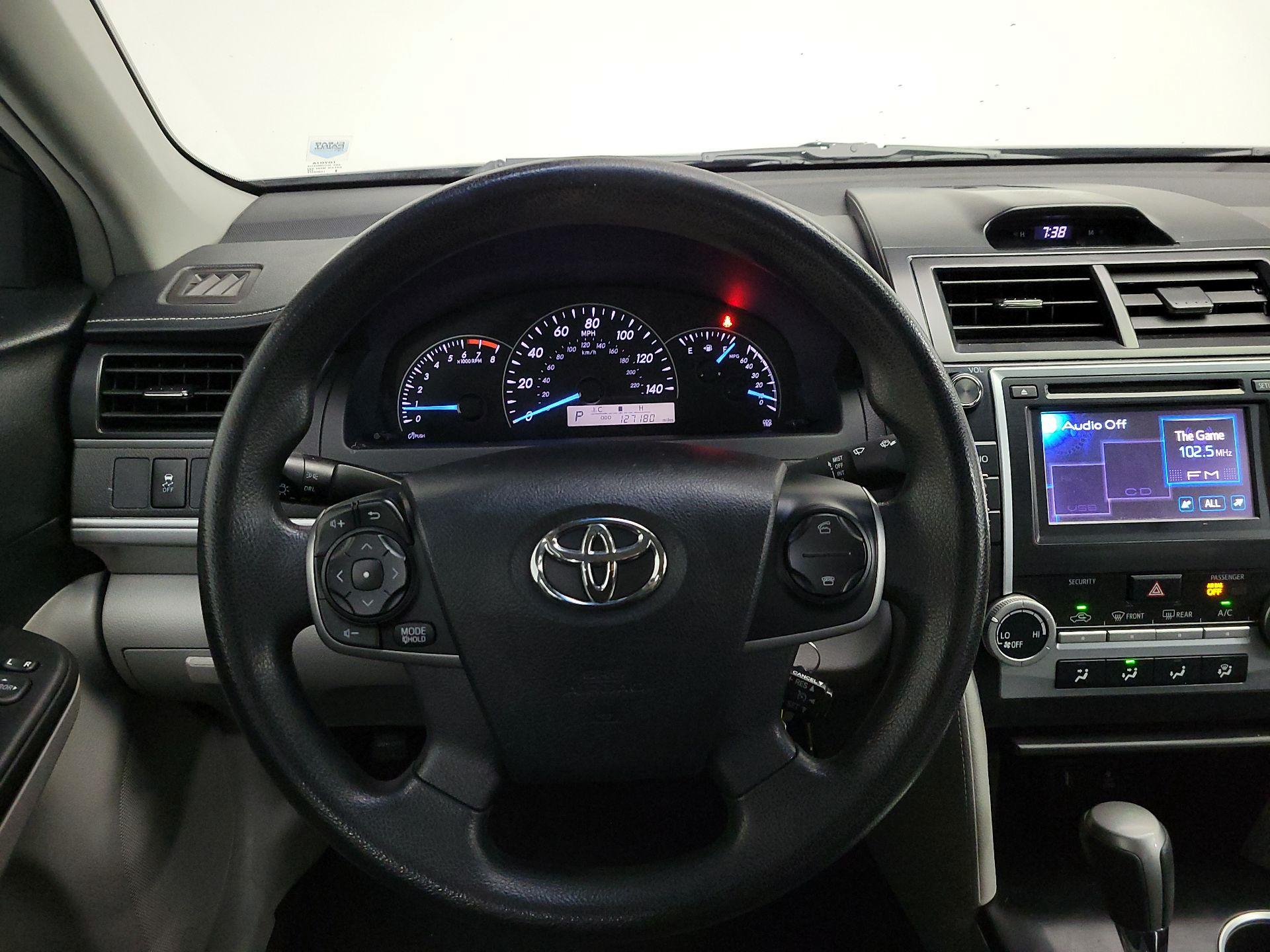 Thumbnail: 2014 Toyota Camry - 10